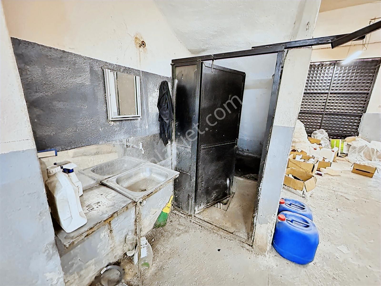 Karabağlar Sanayi'de 290 M2 Satılık Dükkan Ve Komple Bina - Görsel 8