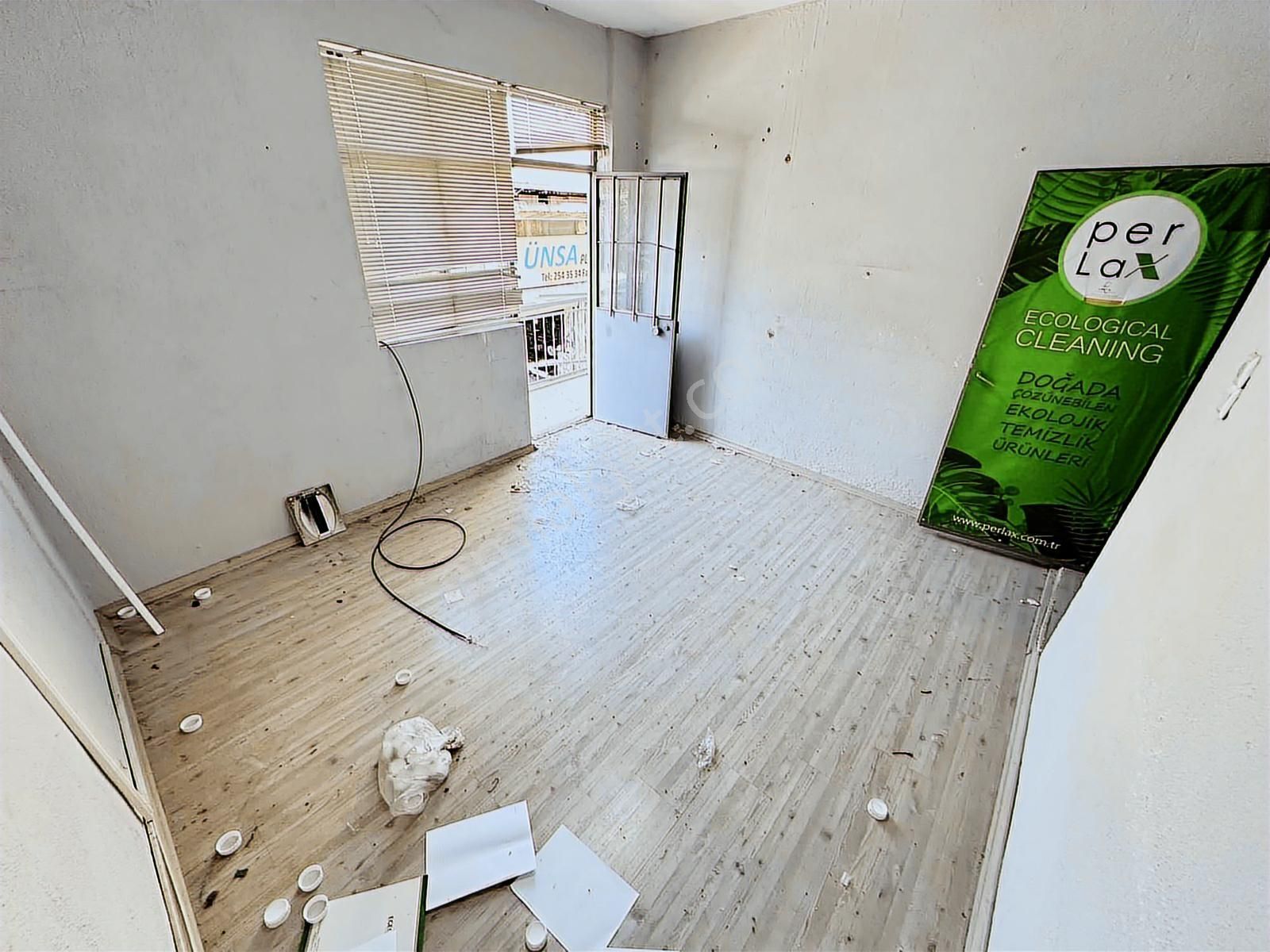 Karabağlar Sanayi'de 290 M2 Satılık Dükkan Ve Komple Bina - Görsel 11