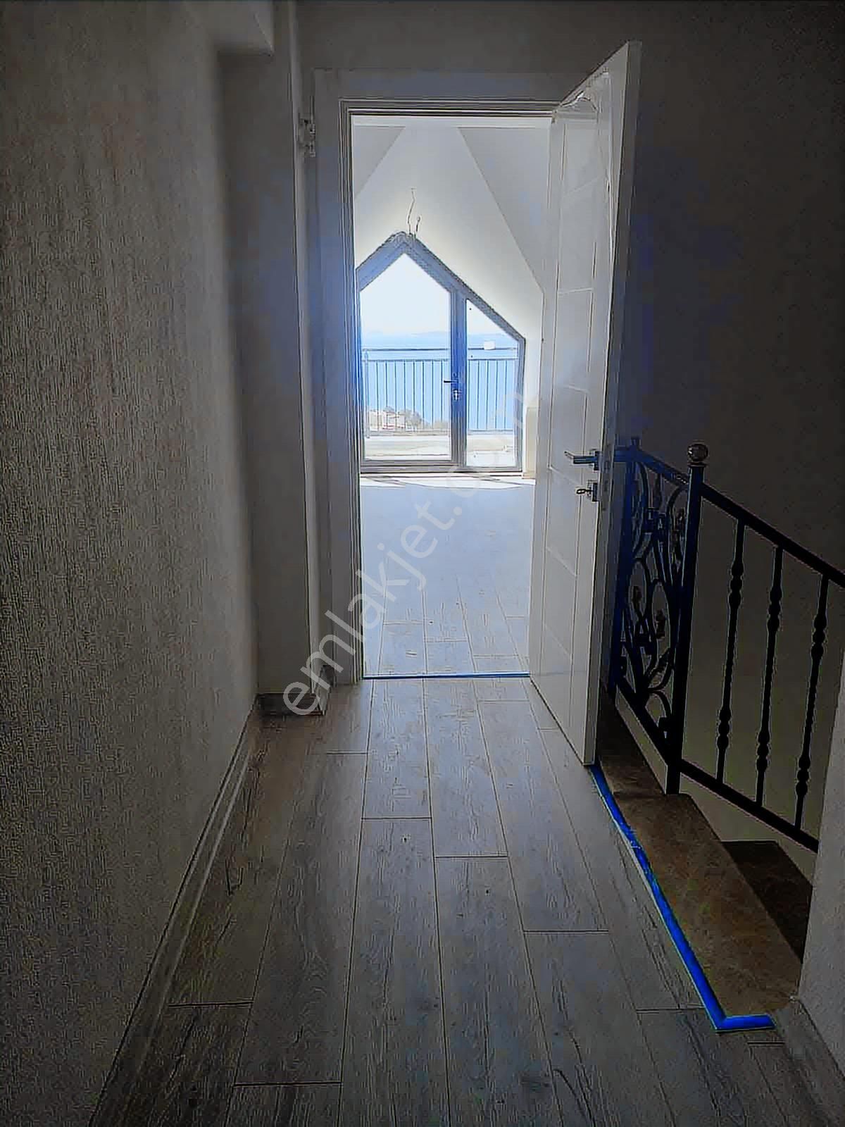 Çandarlı Piri Reis'te 5+2 Villa - Görsel 2