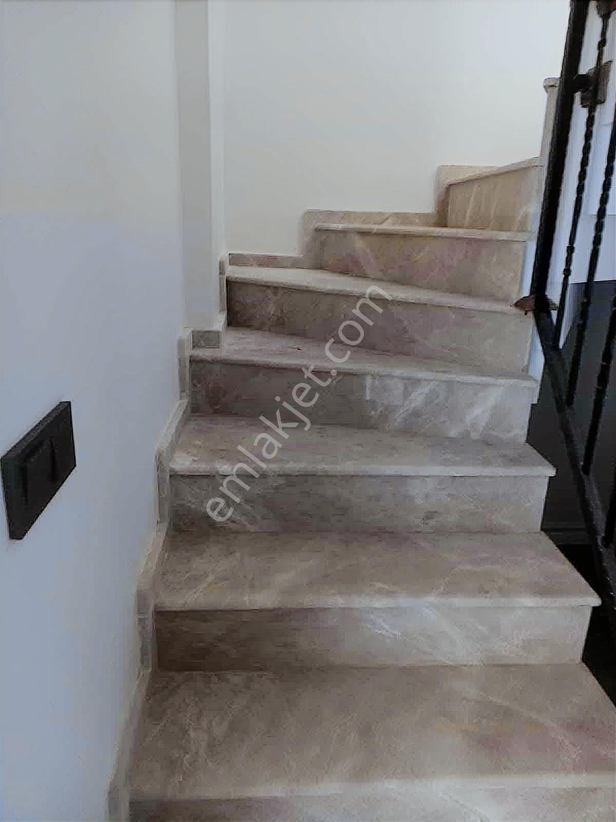 Çandarlı Piri Reis'te 5+2 Villa - Görsel 27