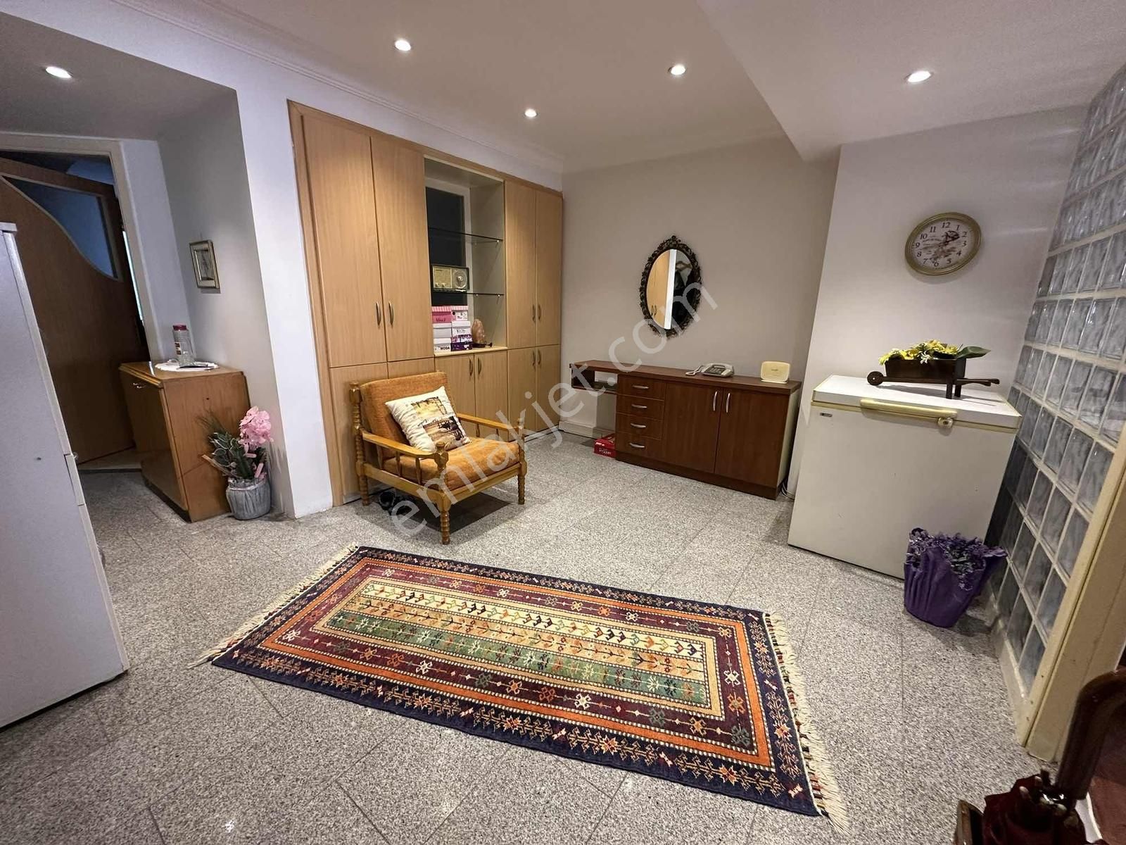 Mithatpaşa Cad Üzeri 3+1 130 M2 Asansörlü Satılık Daire - Görsel 13