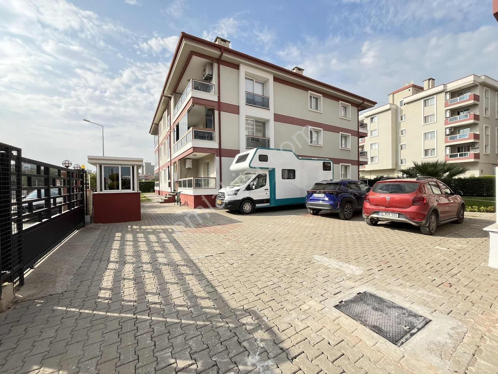 Menderes Rüyakent Evlerinde 3+1 120m2satılık Daire - Görsel 3