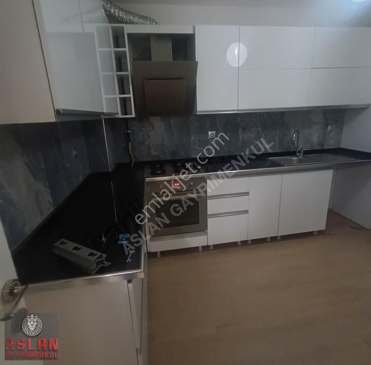 Aslan Emlak Gayrimenkulden Batıkentte Kiralık 3+1 - Görsel 13