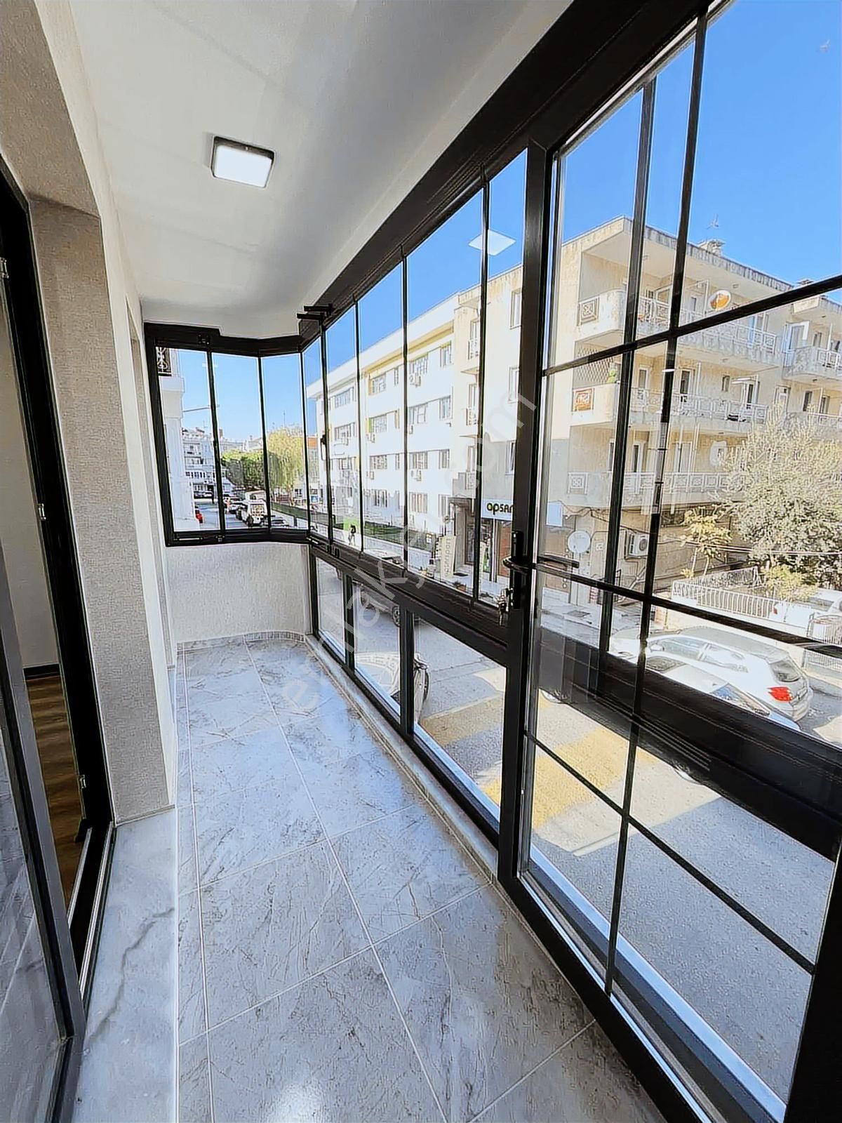 Balçova Korutürk 2+1 110m2 Full Tadilatlı Satılık Daire - Görsel 8