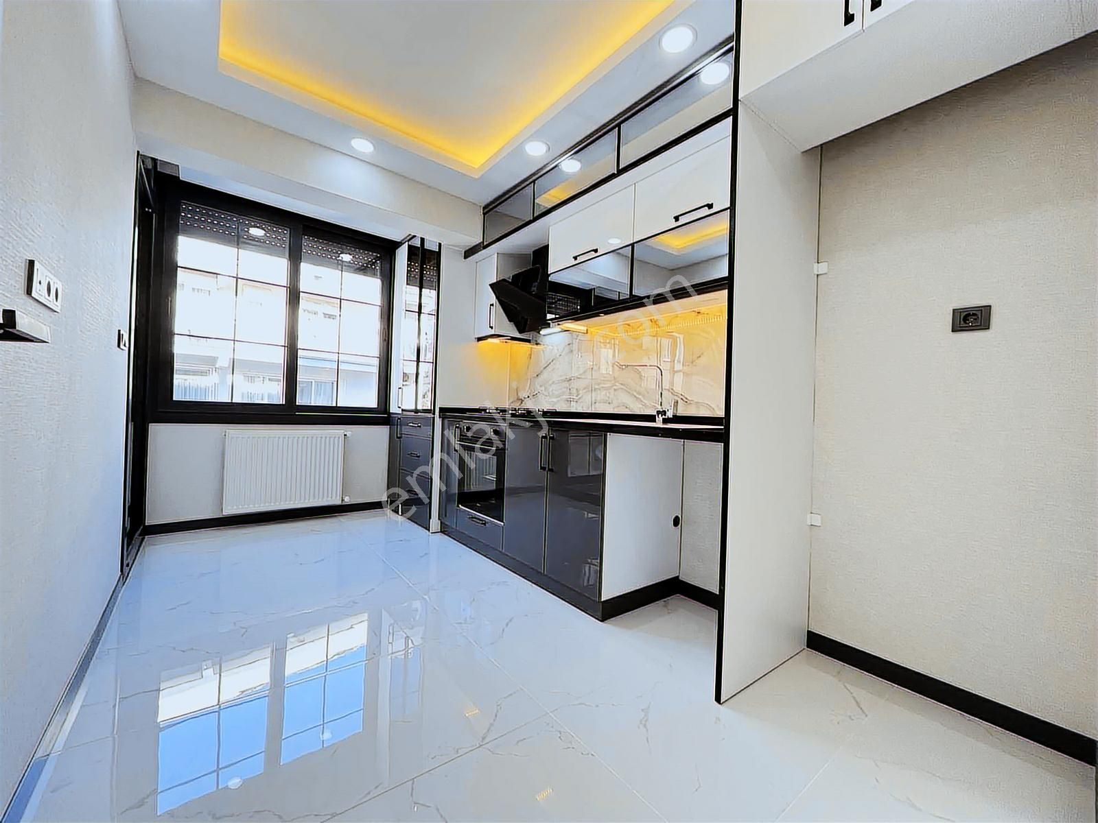 Balçova Korutürk 2+1 110m2 Full Tadilatlı Satılık Daire - Görsel 12