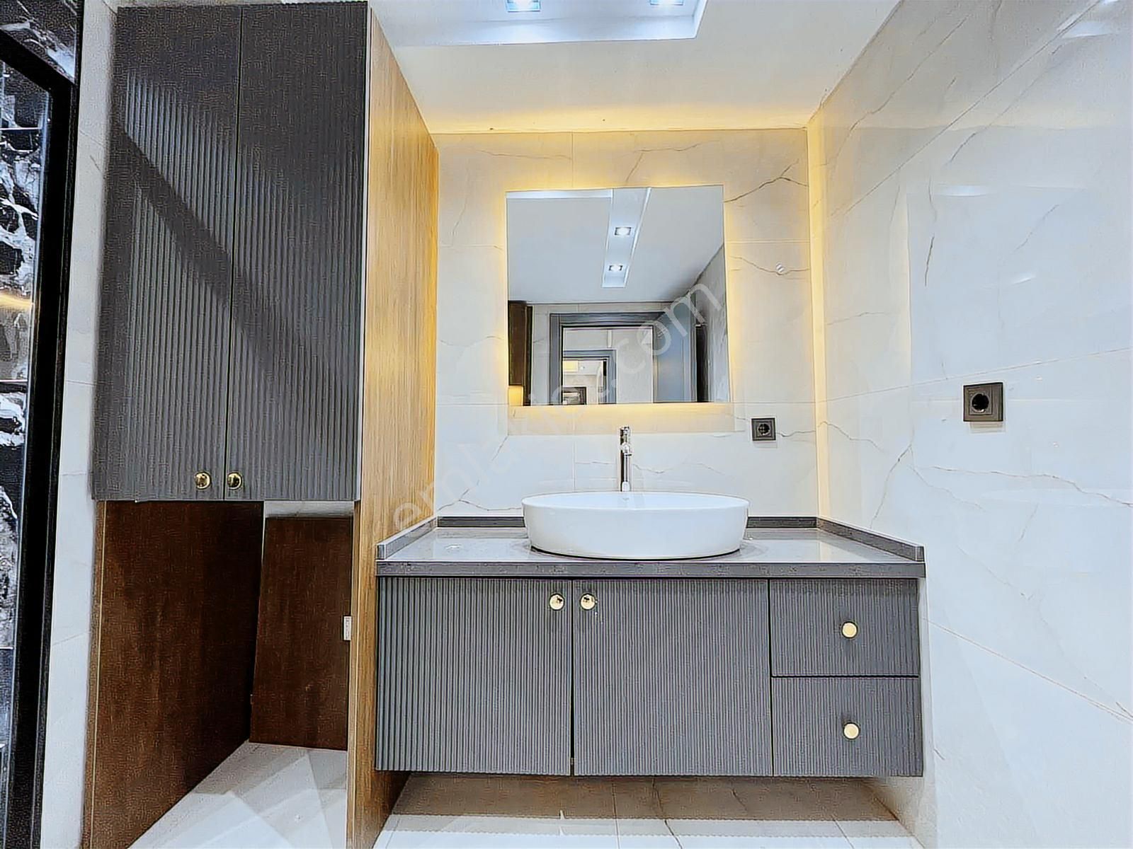 Balçova Çetin Emeç'te 3+1 160m2 Full Tadilatlı Satılık Daire - Görsel 30