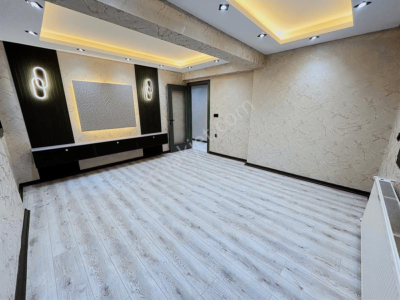 Balçova Çetin Emeç'te 3+1 160m2 Full Tadilatlı Satılık Daire - Görsel 3
