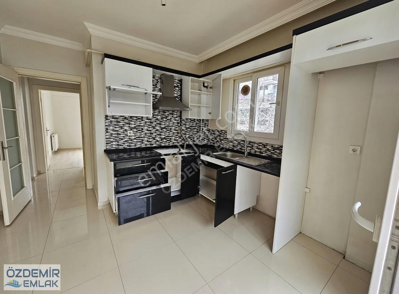 Özdemir Emlaktan Merkezde Kiralık Ara Kat Doğalgazlı 2+1 Daire - Görsel 11
