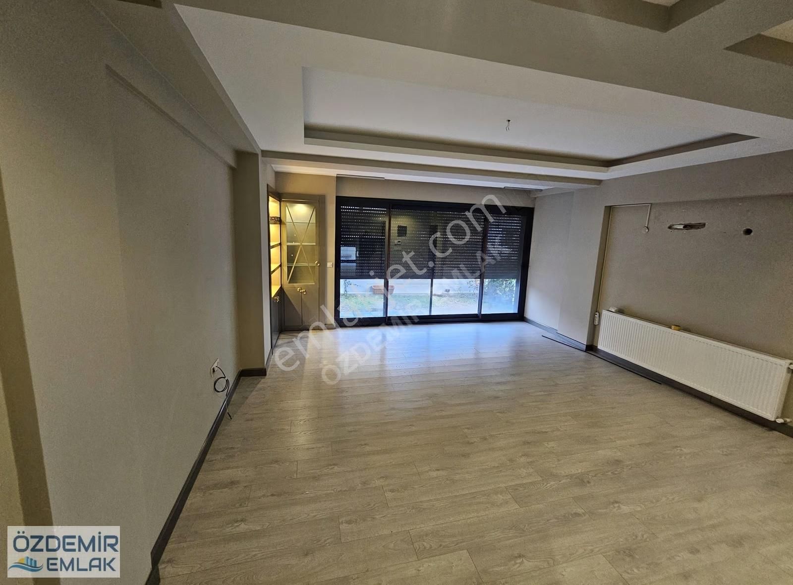 Özdemir Emlaktanhavuzlu Sitede Kapalı Mutfak Kiralık 3+1 Villa - Görsel 7