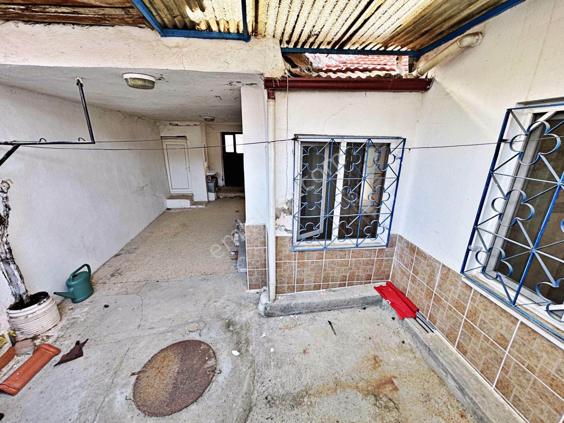 🌀tek Yetki Gültaş Emlaktan Edremitte Satılık 3+1 Geniş Bahçeli Köy Evi - Görsel 10