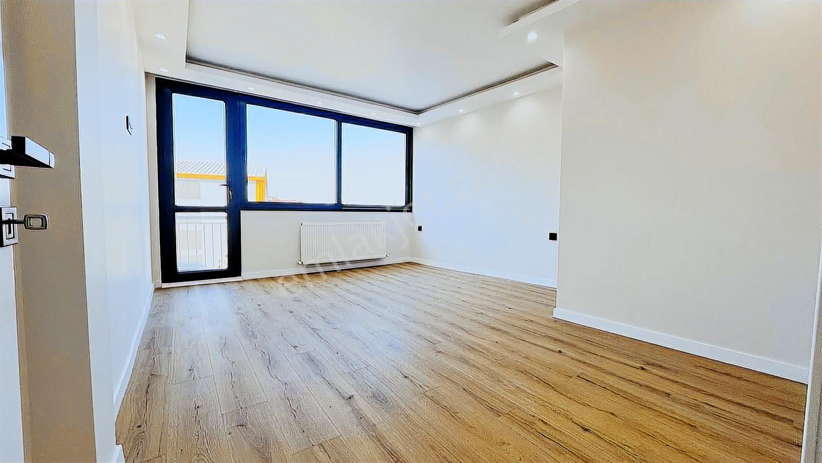 Hatay Çankaya Mah 3+1 130 M2 Full Tadilatlı Satılık Daire - Görsel 3