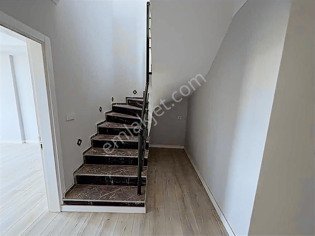 Çok Büyük Dubleks İsteyene Önü Full Açık Yola Cephe 3+1 - Görsel 5