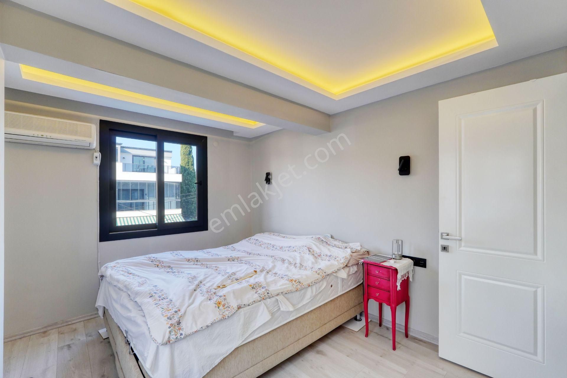 Çeşmealtında Ana Cadde Üzerinde Dükkan + 2 Daire Teraslı Bina - Görsel 23