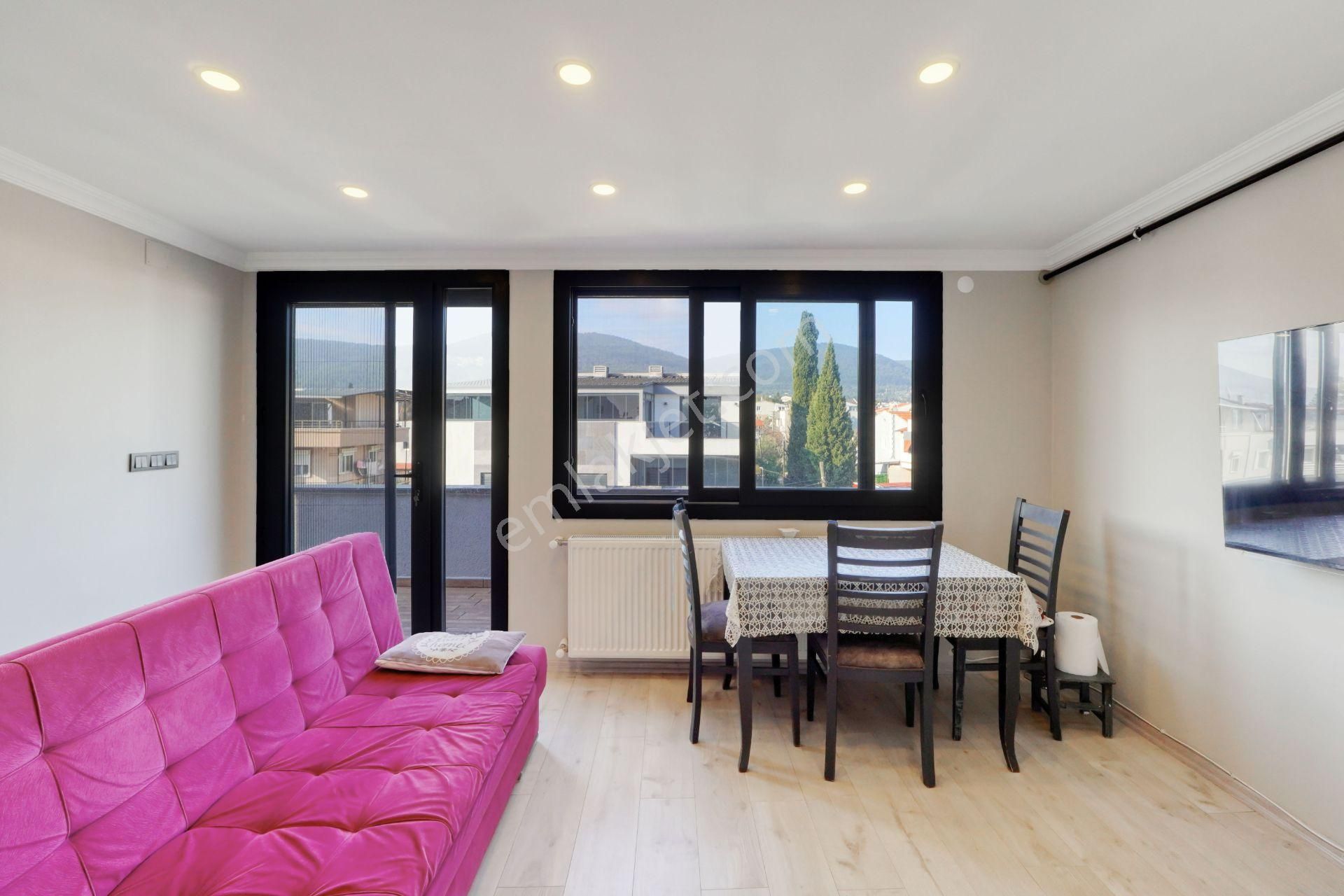 Çeşmealtında Ana Cadde Üzerinde Dükkan + 2 Daire Teraslı Bina - Görsel 30