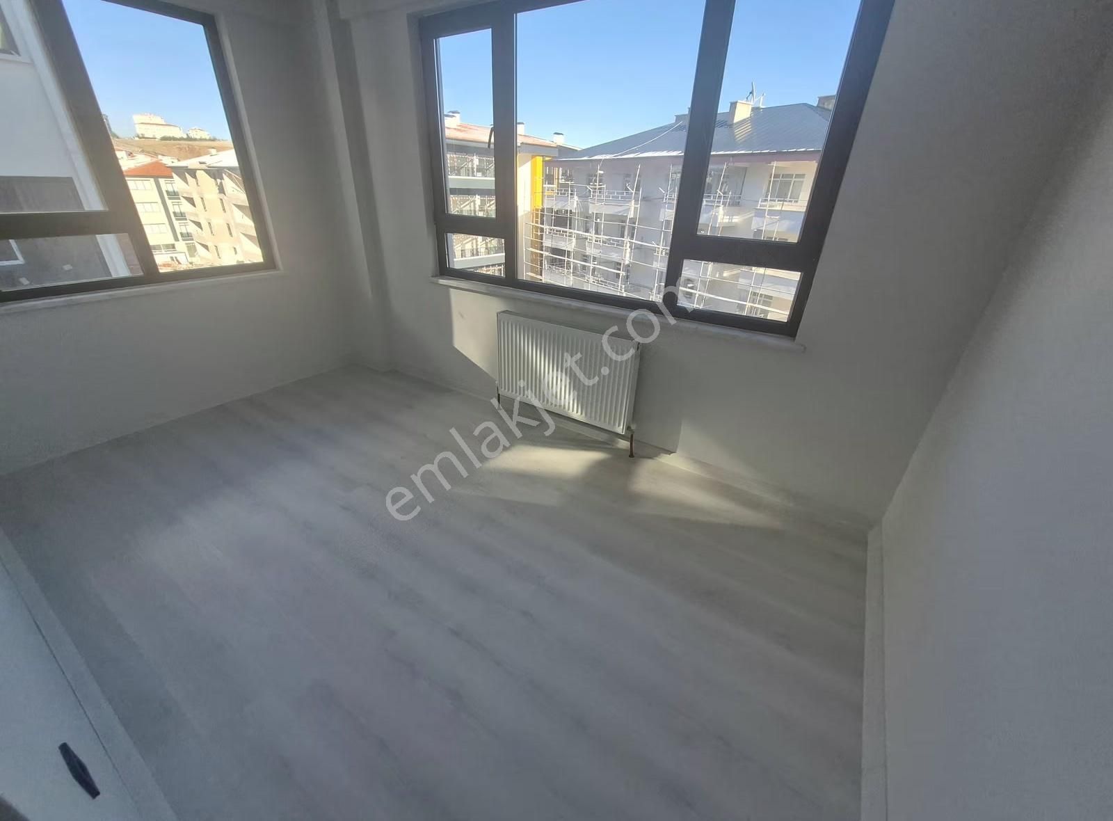 Bahçelievlerde 3+1 Ebeveyn Banyolu Kiralık Daire - Görsel 2