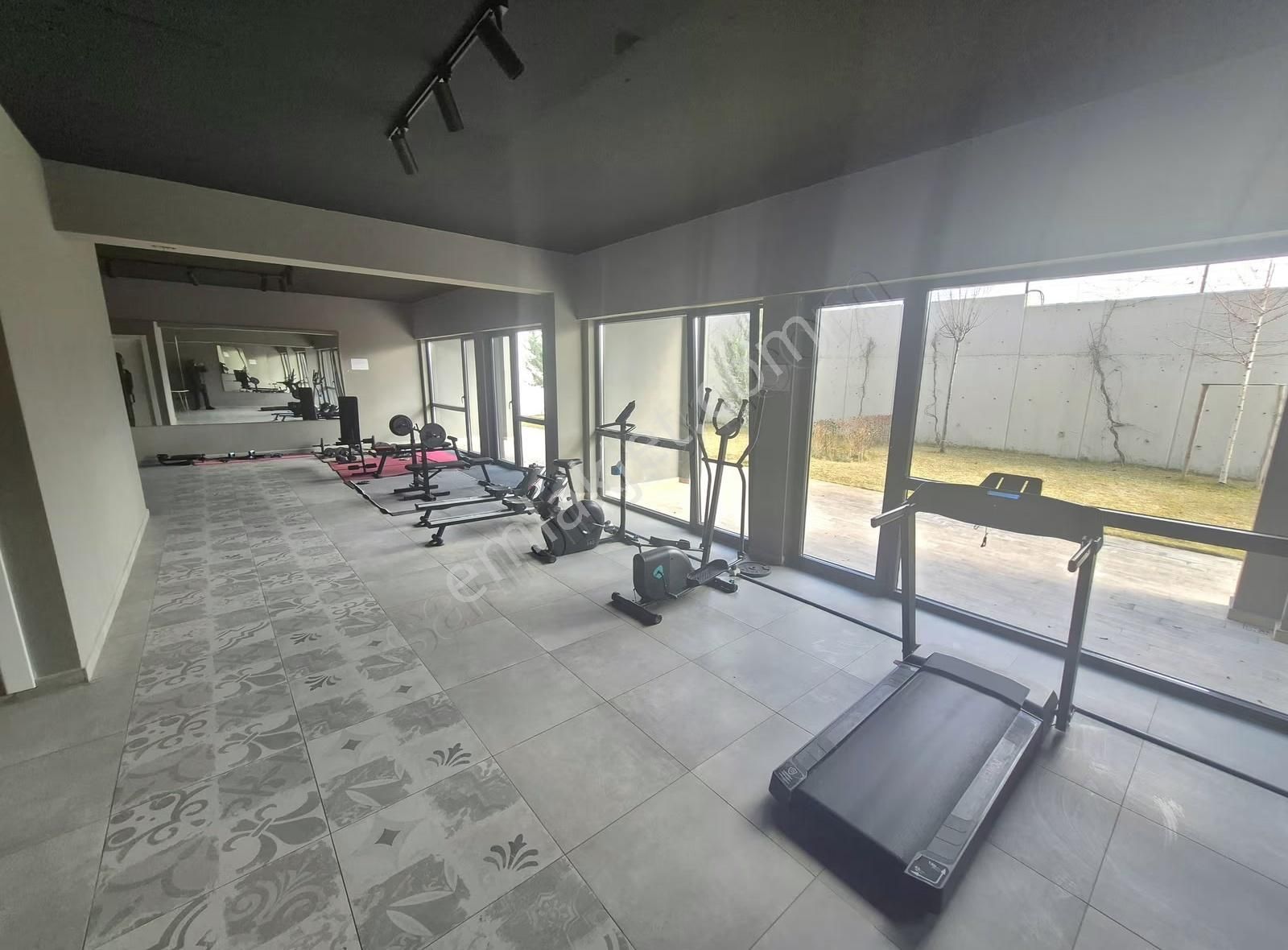 Kapalı Otopark Lobi Spor Salonu 1+1 Kiralık - Görsel 17