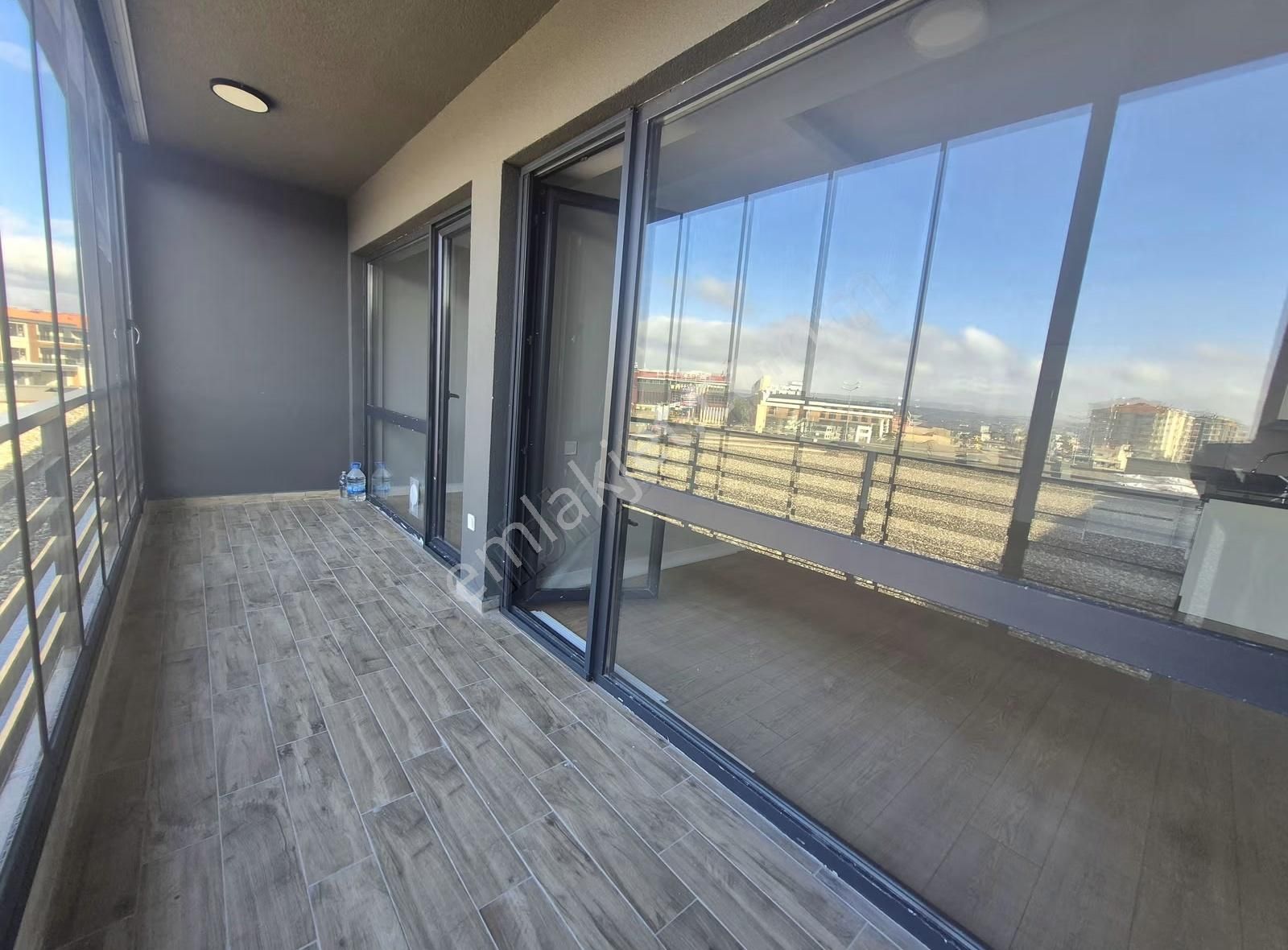 Kapalı Otopark Lobi Spor Salonu 1+1 Kiralık - Görsel 8