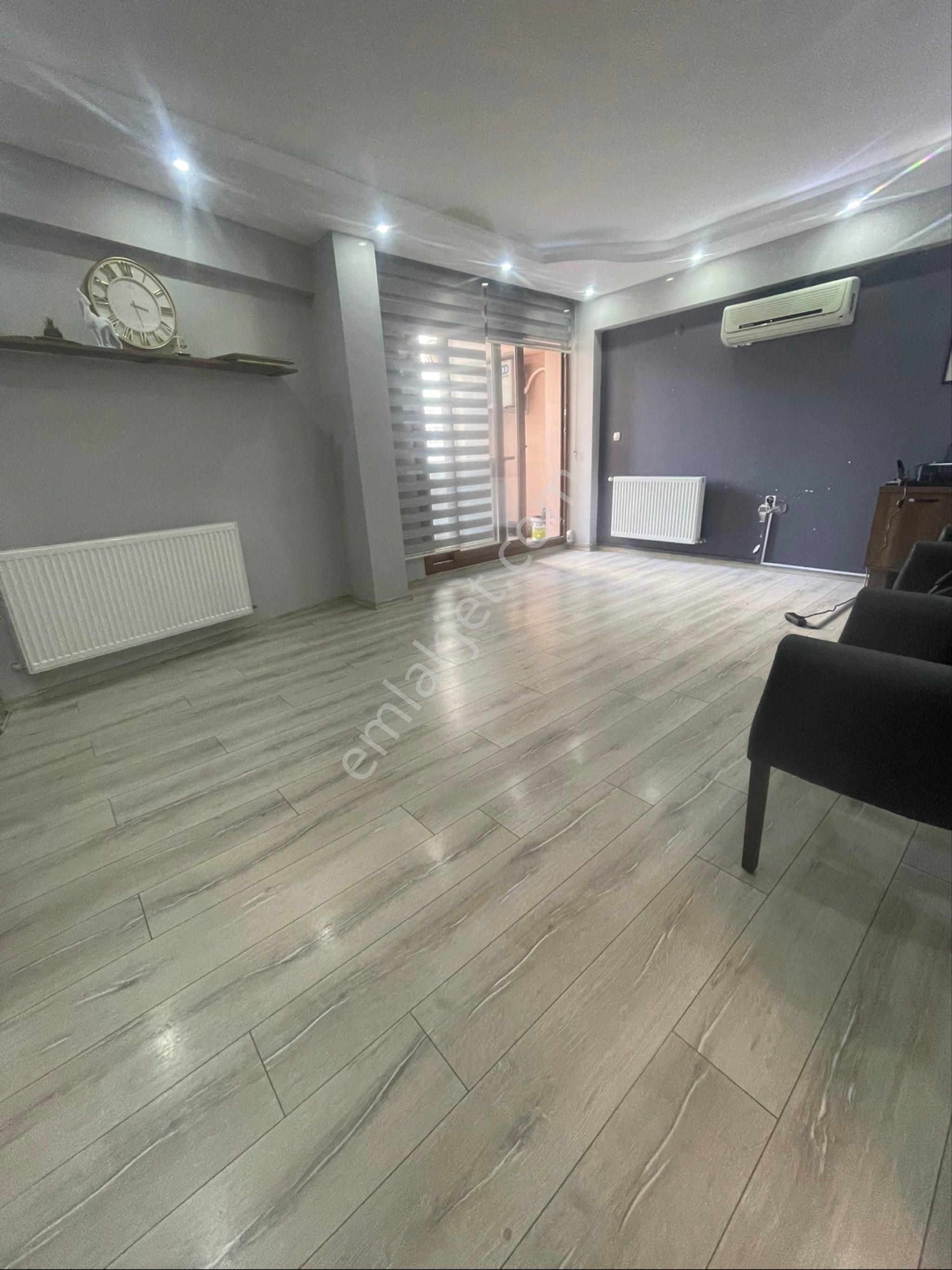 Üçyol Meydan – Metronun Yanı Başında • 2+1 • 90 M² • 8 Yıllık Bina - Görsel 24