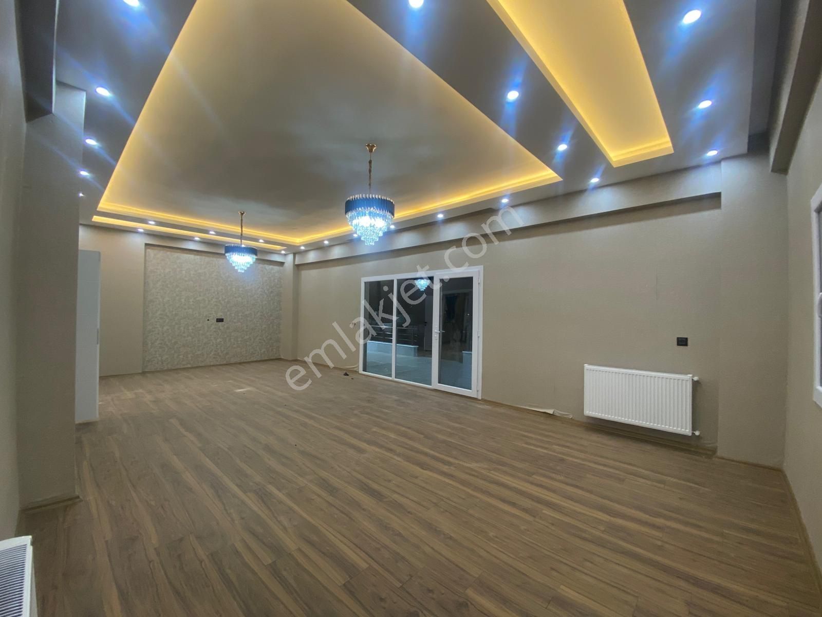 World İlkevim'den Büyük Akziyarette Satılık Asansörlü Villa - Görsel 3