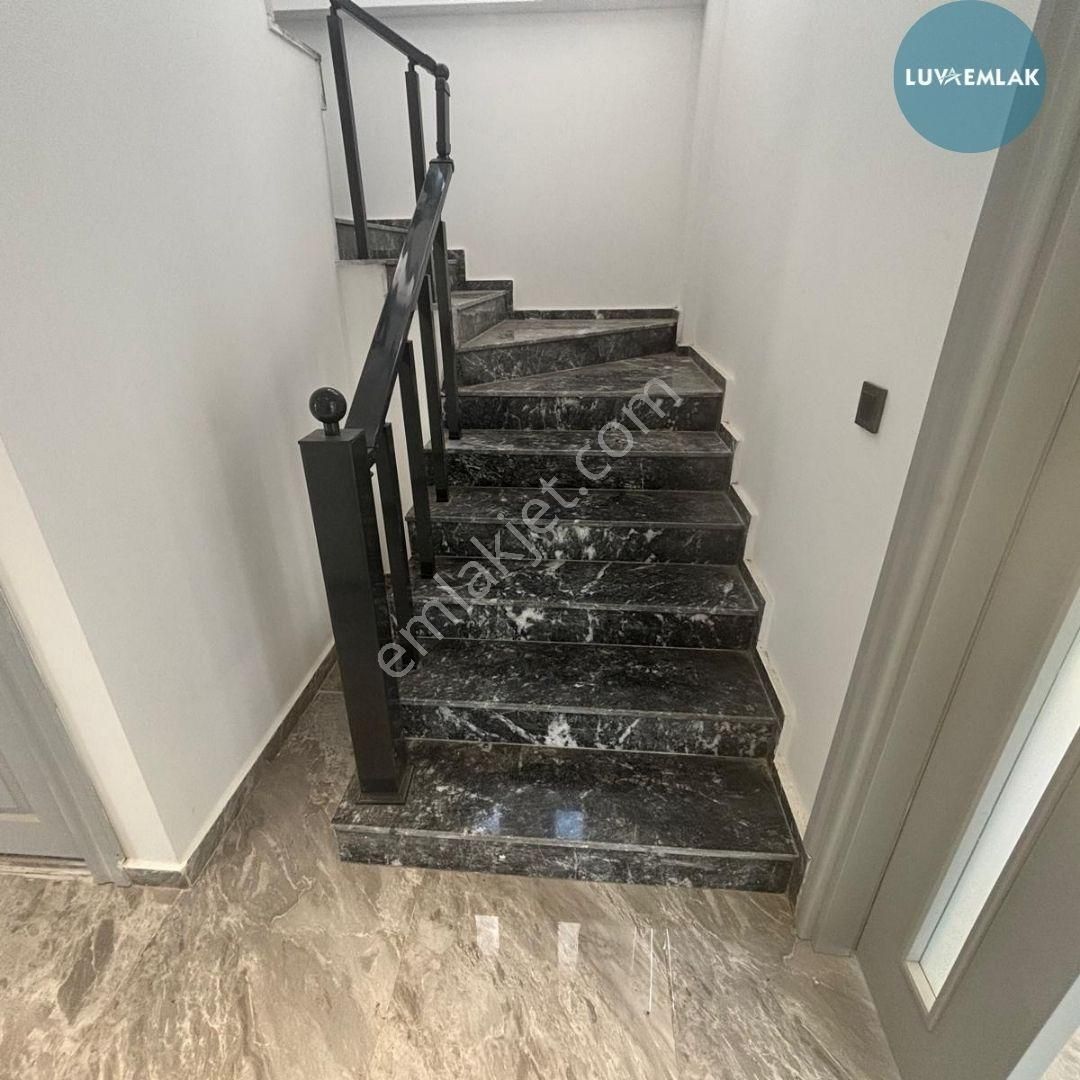 Didim Akbük'te Deniz Manzaralı Özel Havuzlu Tam Müstakil 3+1 Villa - Görsel 14