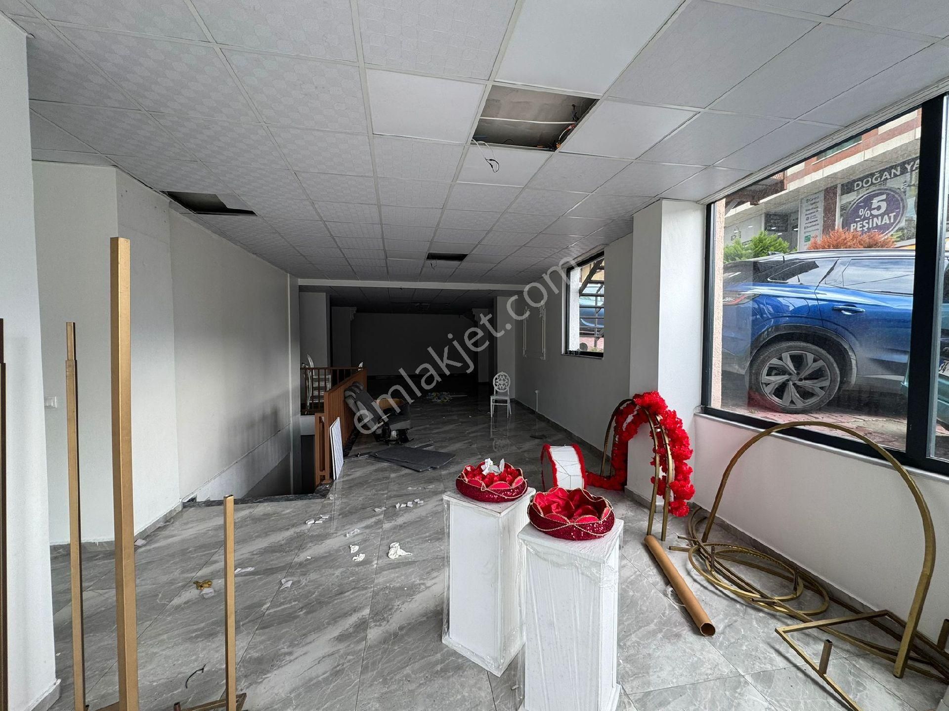 Kiralık Dükkan Merkezi Konumda - Görsel 4