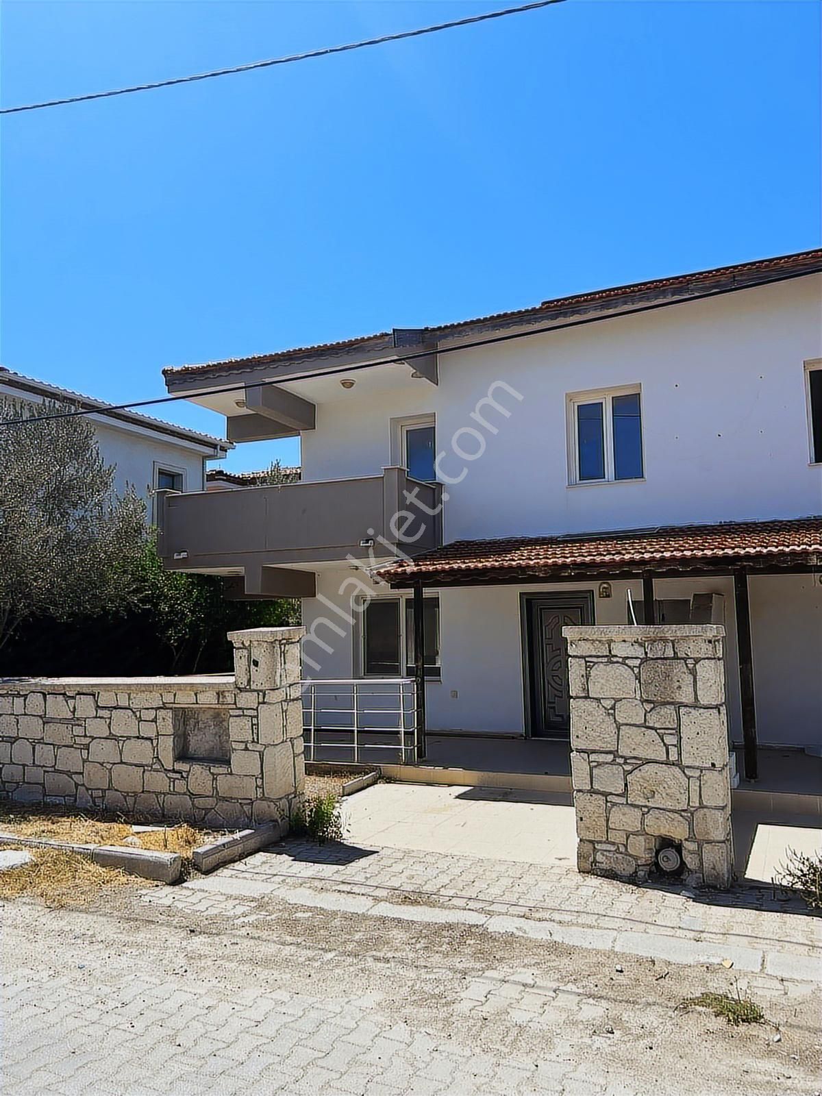 İzmir Çeşme'de Fırsat Satılık 240 M² Villa - Görsel 11