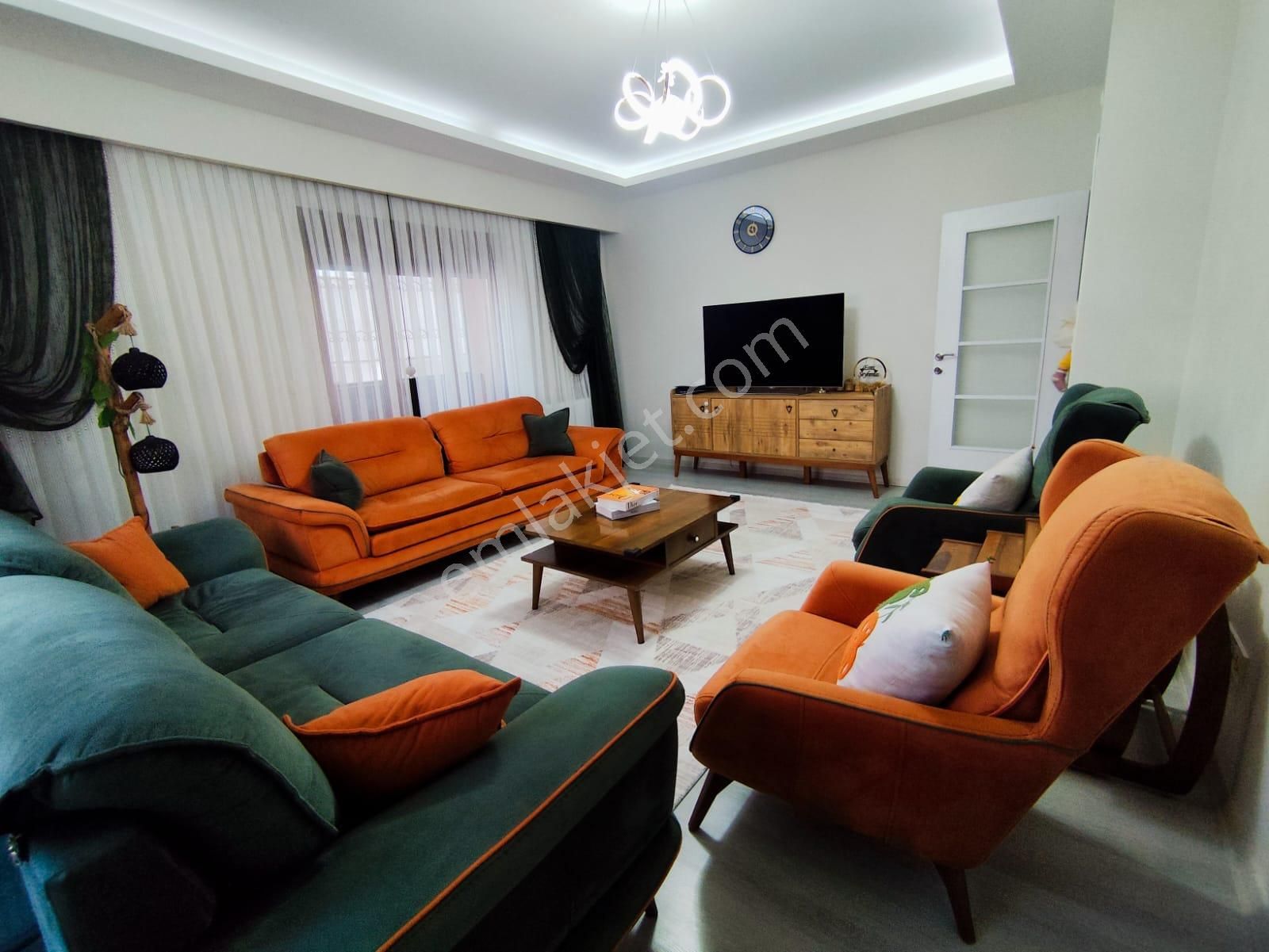 Mertcan Dan Soğanlık Metroya Yürüme Teraslı 3+1 Kapalı Otoparklı