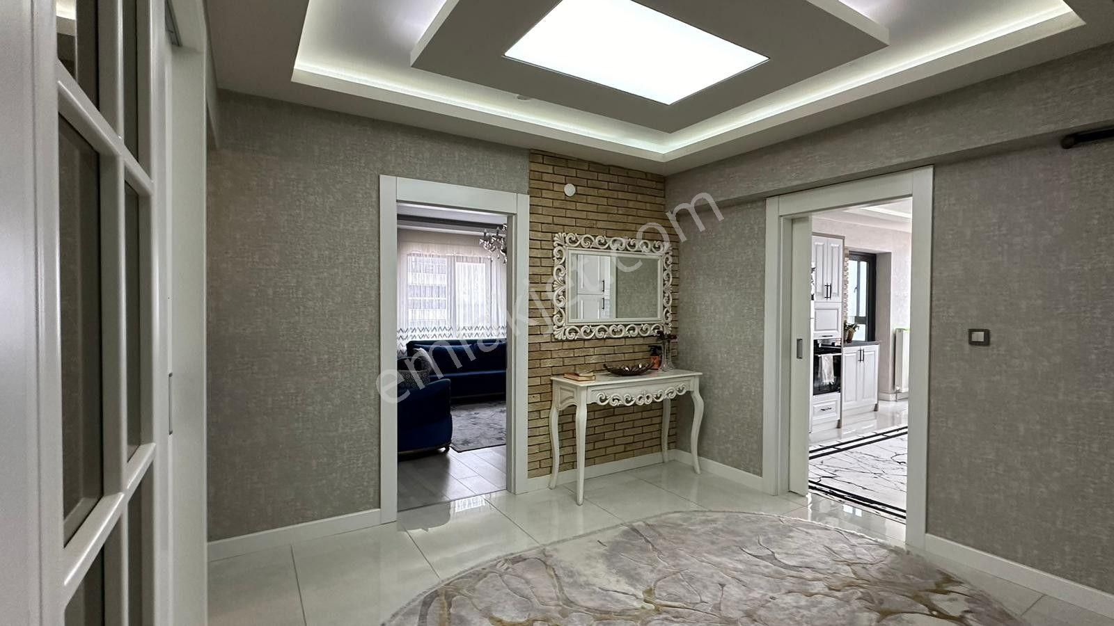 Kalecik Emlak'tan Hastane Yakını Giy. Odalı 185m² 4+1 Lüks Site Dairesi - Görsel 18