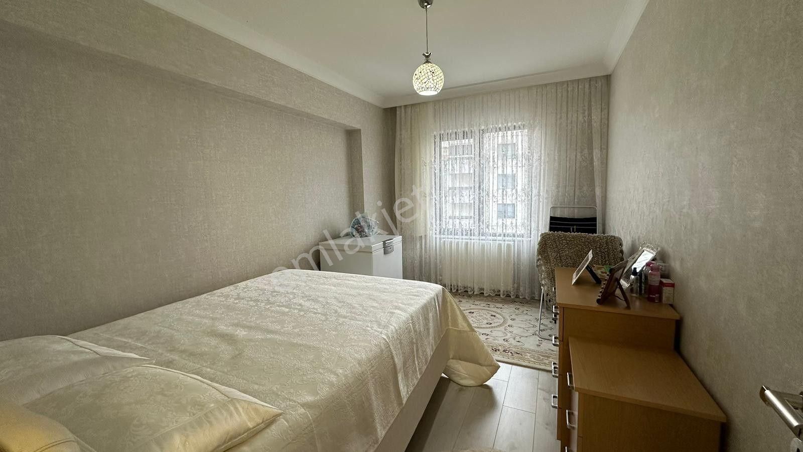 Kalecik Emlak'tan Hastane Yakını Giy. Odalı 185m² 4+1 Lüks Site Dairesi - Görsel 11