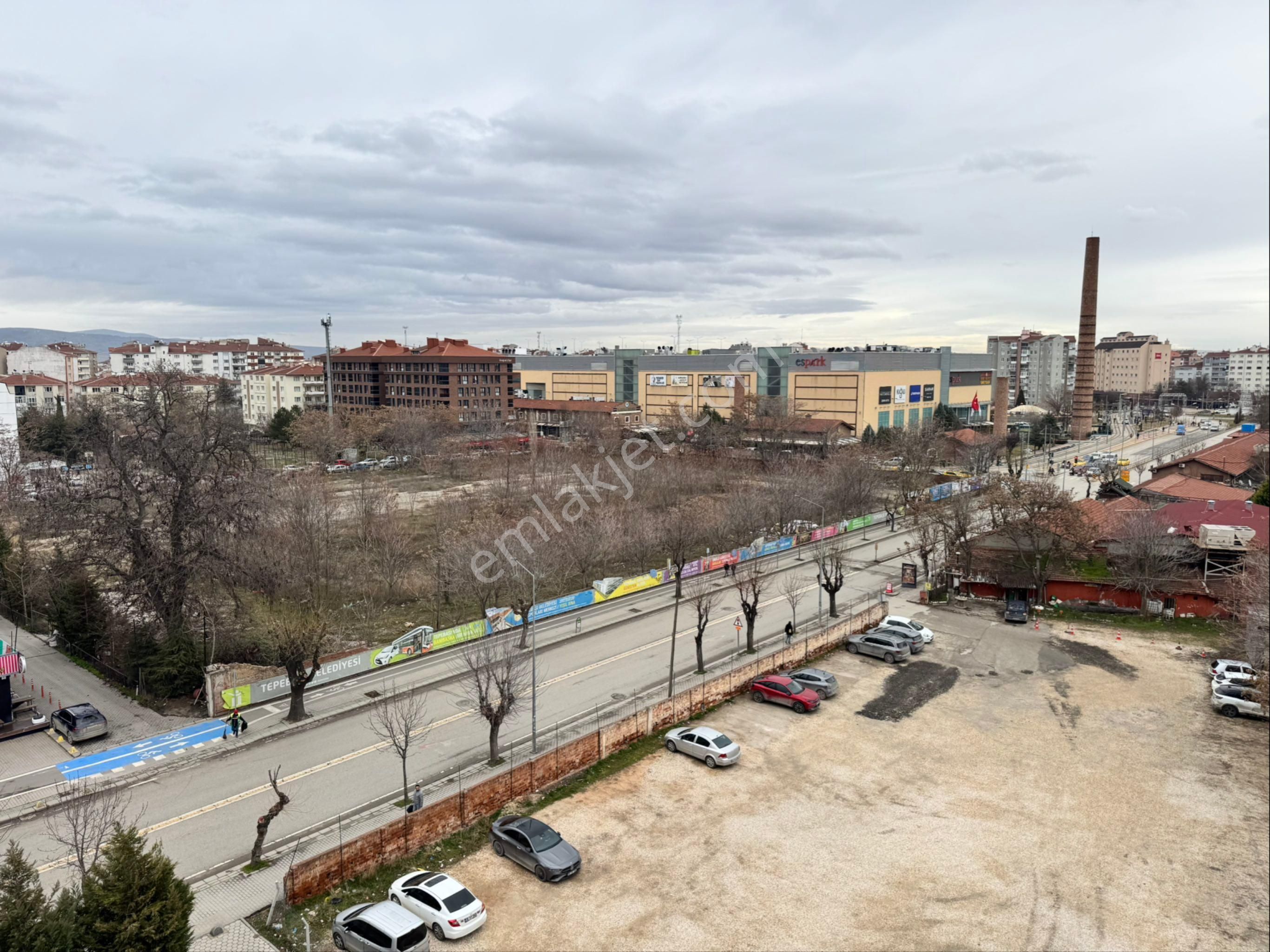 Pera'dan İsmet İnönü 1 Cad. Üzerinde Kent Plaza Kiralık 2+1 Ofis - Görsel 26