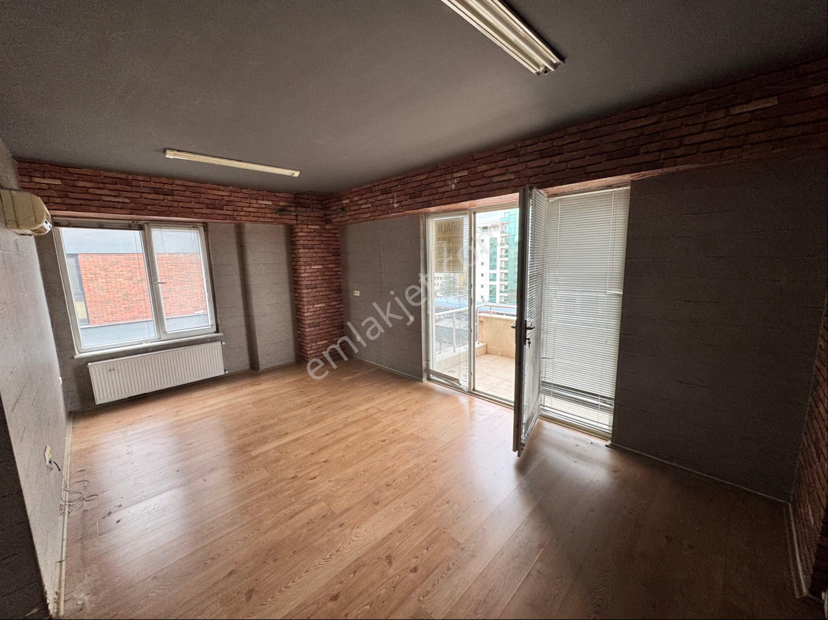 Pera'dan İsmet İnönü 1 Cad. Üzerinde Kent Plaza Kiralık 2+1 Ofis - Görsel 29