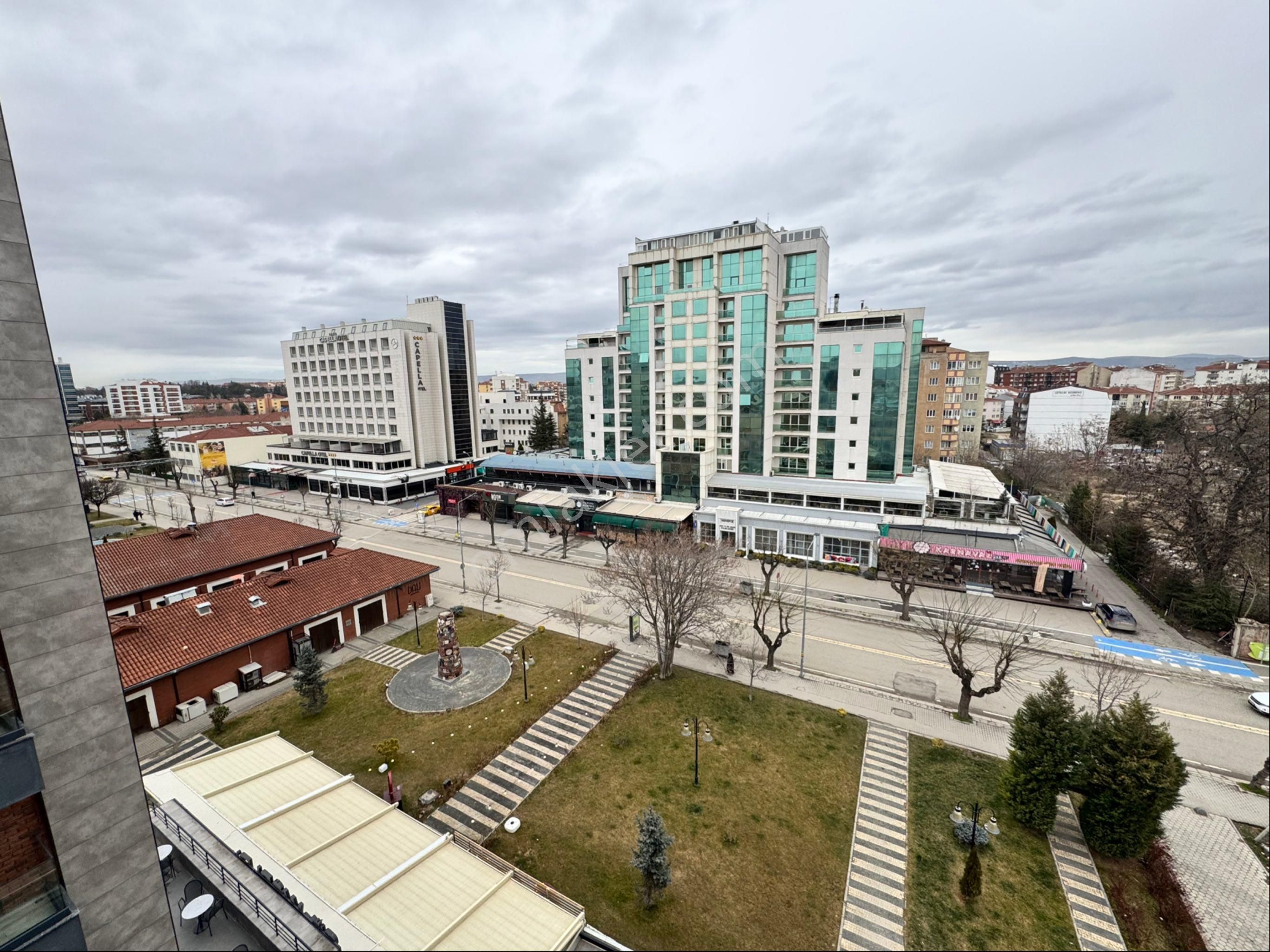 Pera'dan İsmet İnönü 1 Cad. Üzerinde Kent Plaza Kiralık 2+1 Ofis - Görsel 25