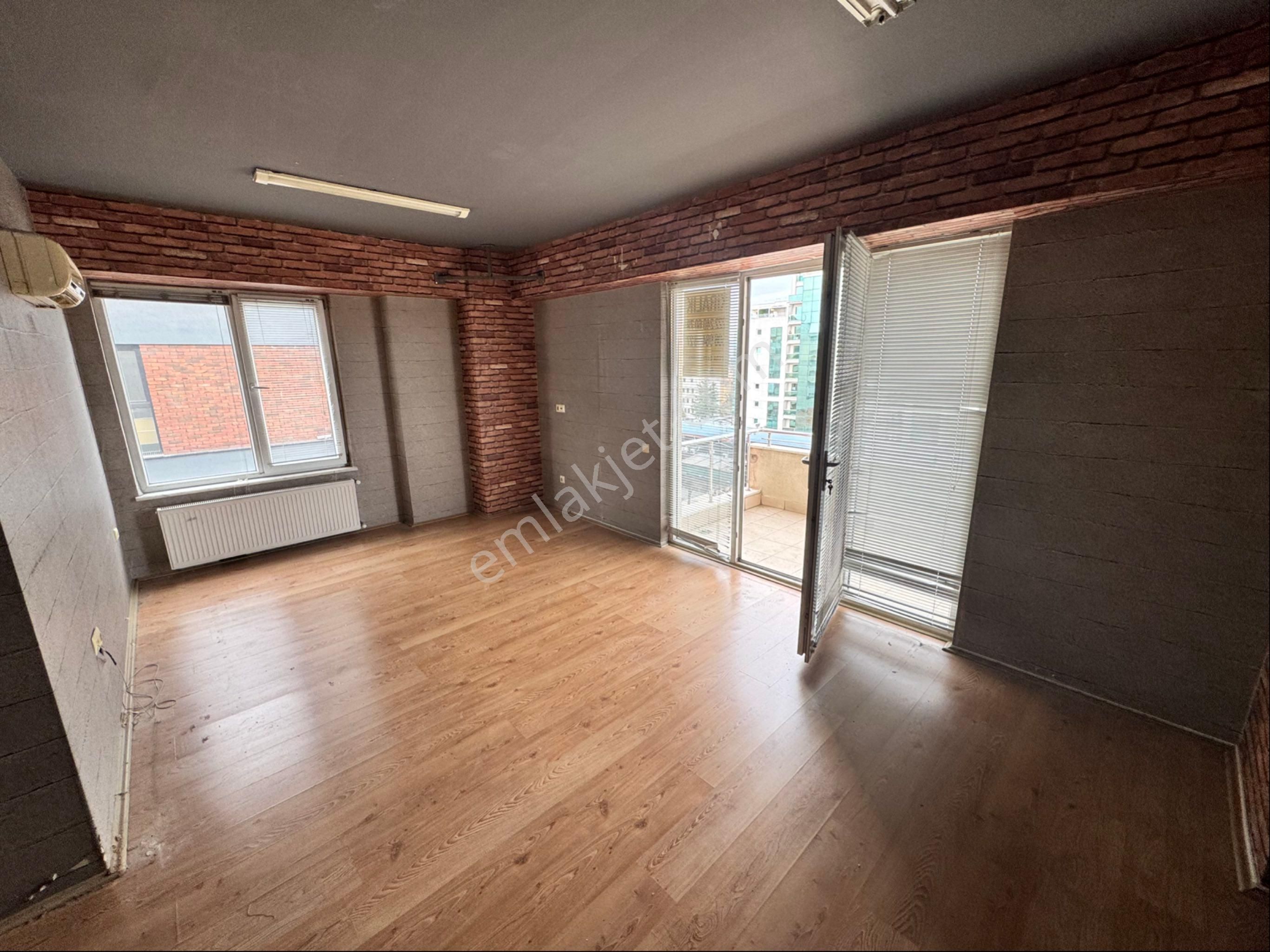 Pera'dan İsmet İnönü 1 Cad. Üzerinde Kent Plaza Kiralık 2+1 Ofis - Görsel 28