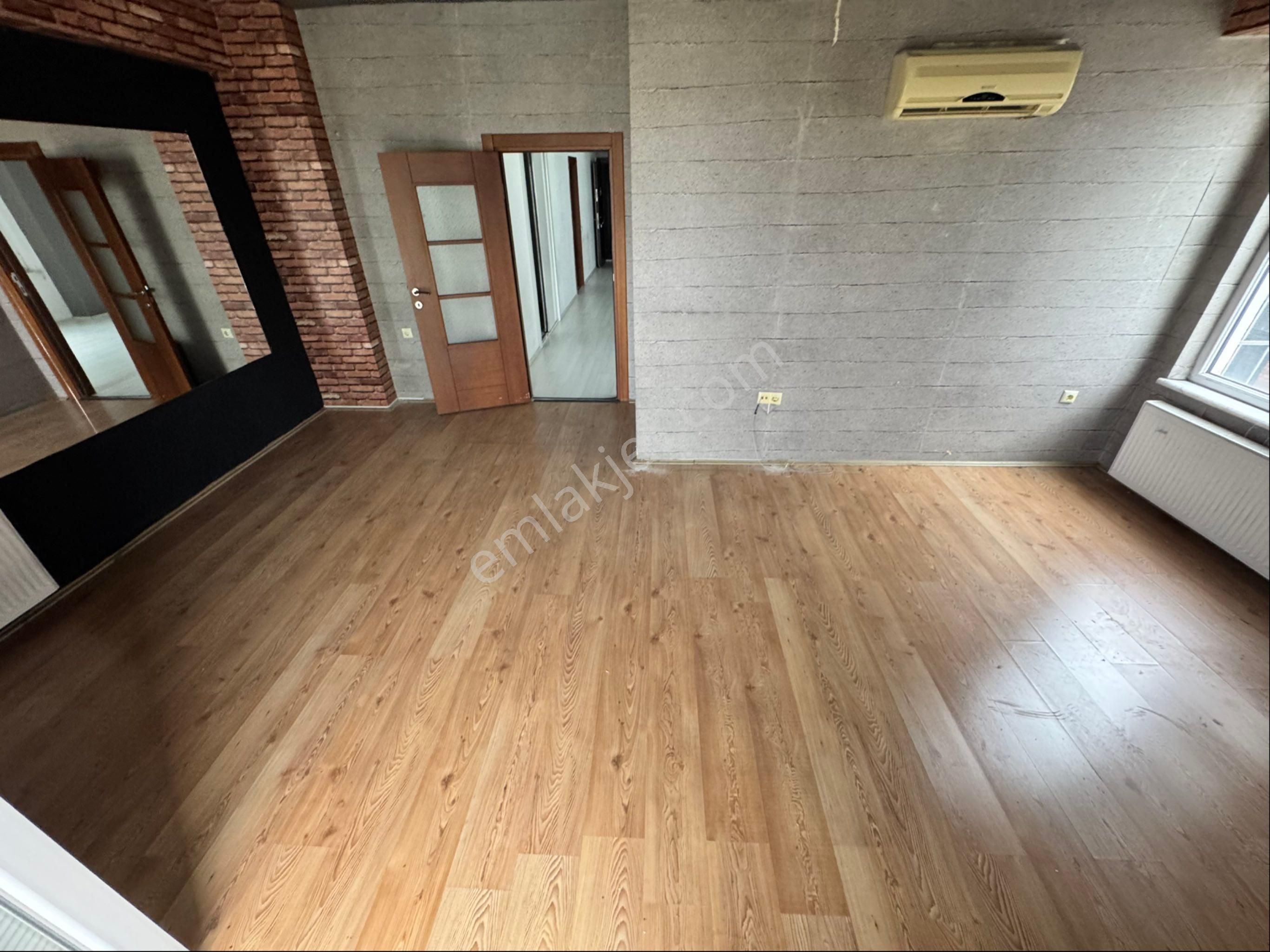 Pera'dan İsmet İnönü 1 Cad. Üzerinde Kent Plaza Kiralık 2+1 Ofis - Görsel 19