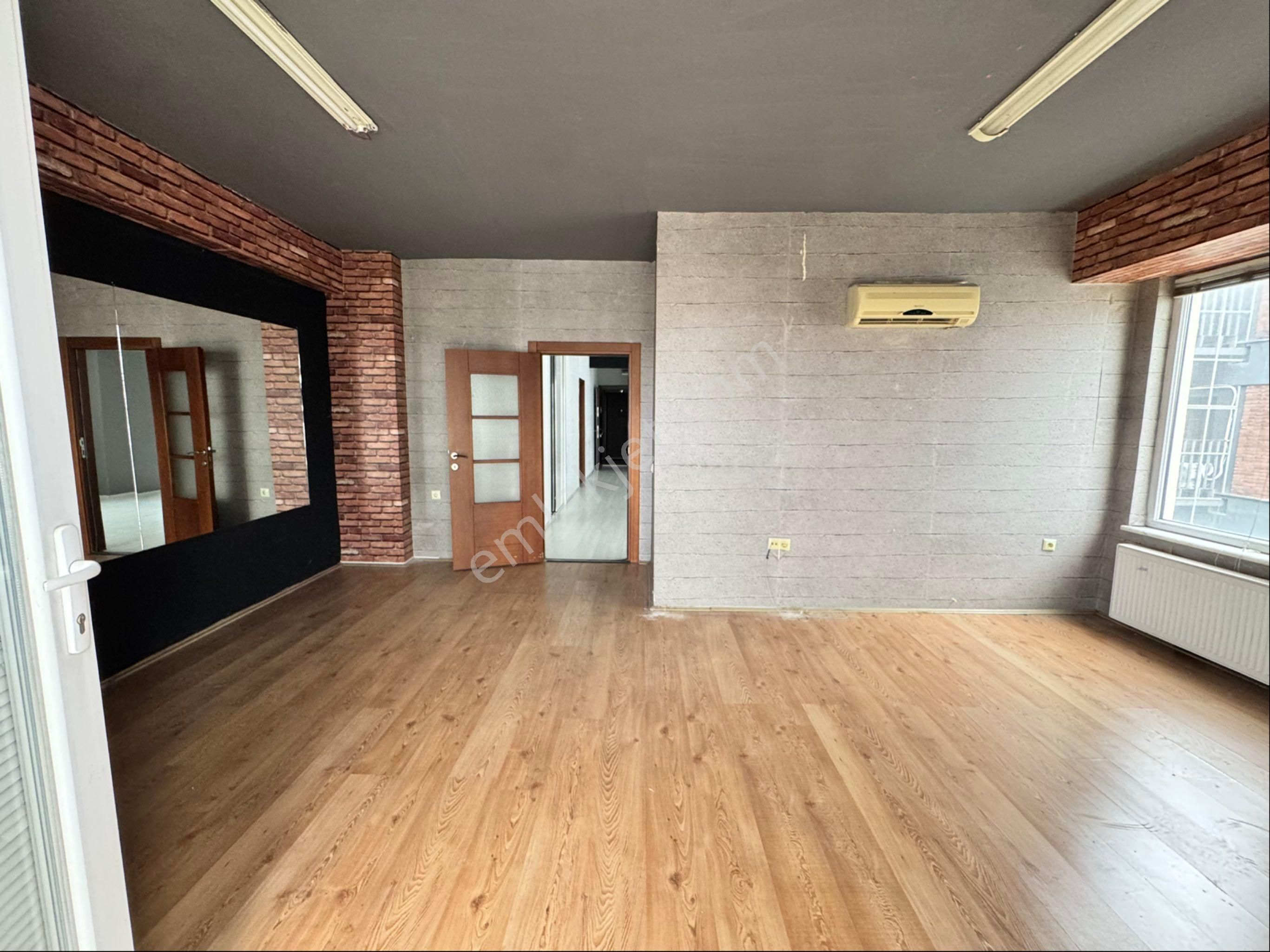 Pera'dan İsmet İnönü 1 Cad. Üzerinde Kent Plaza Kiralık 2+1 Ofis - Görsel 21