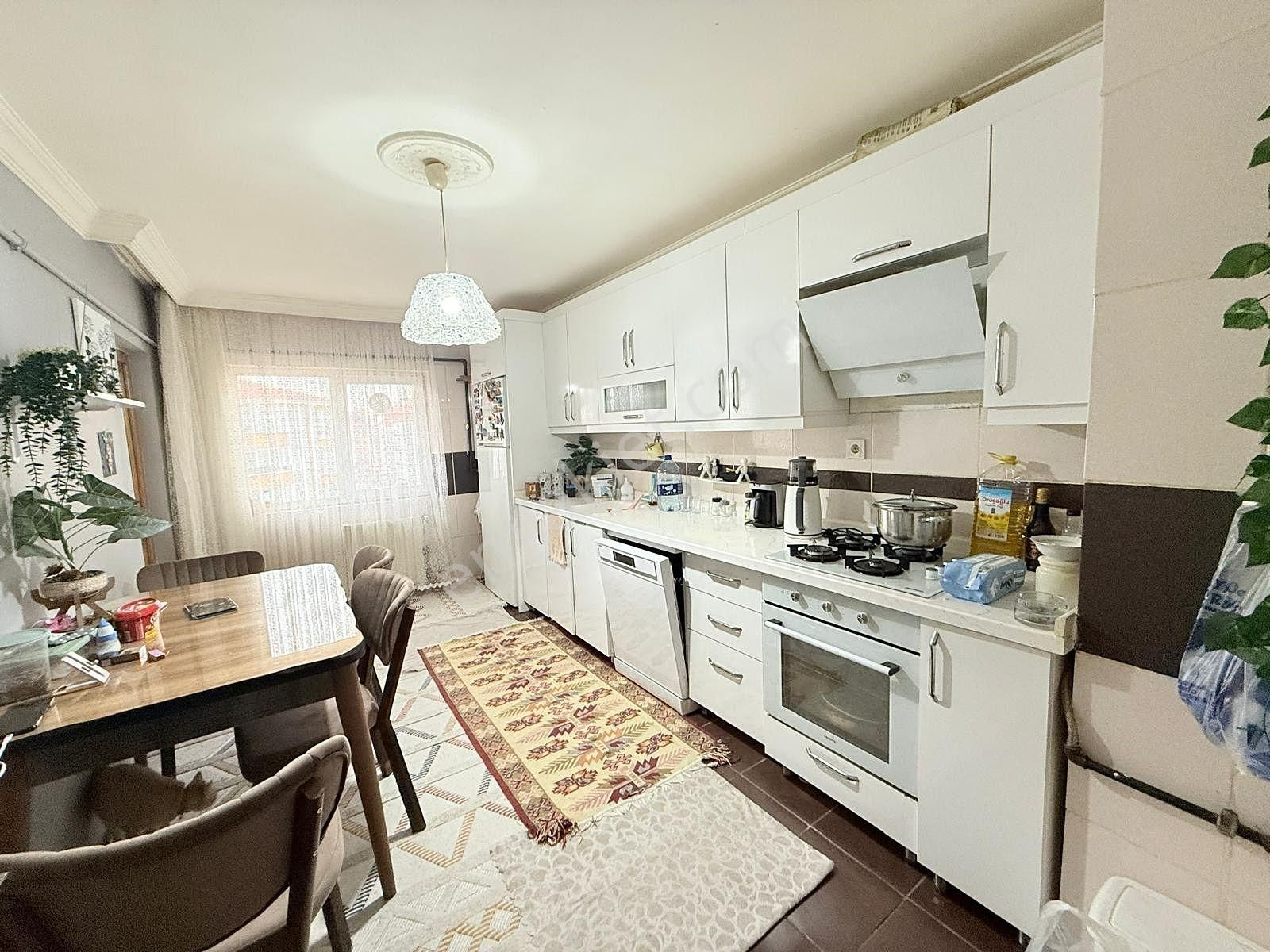 Yıldız'dan Kredi Limitsiz Cadde Üstü Köşe Başı Masrafsız 3+1 !! - Görsel 3