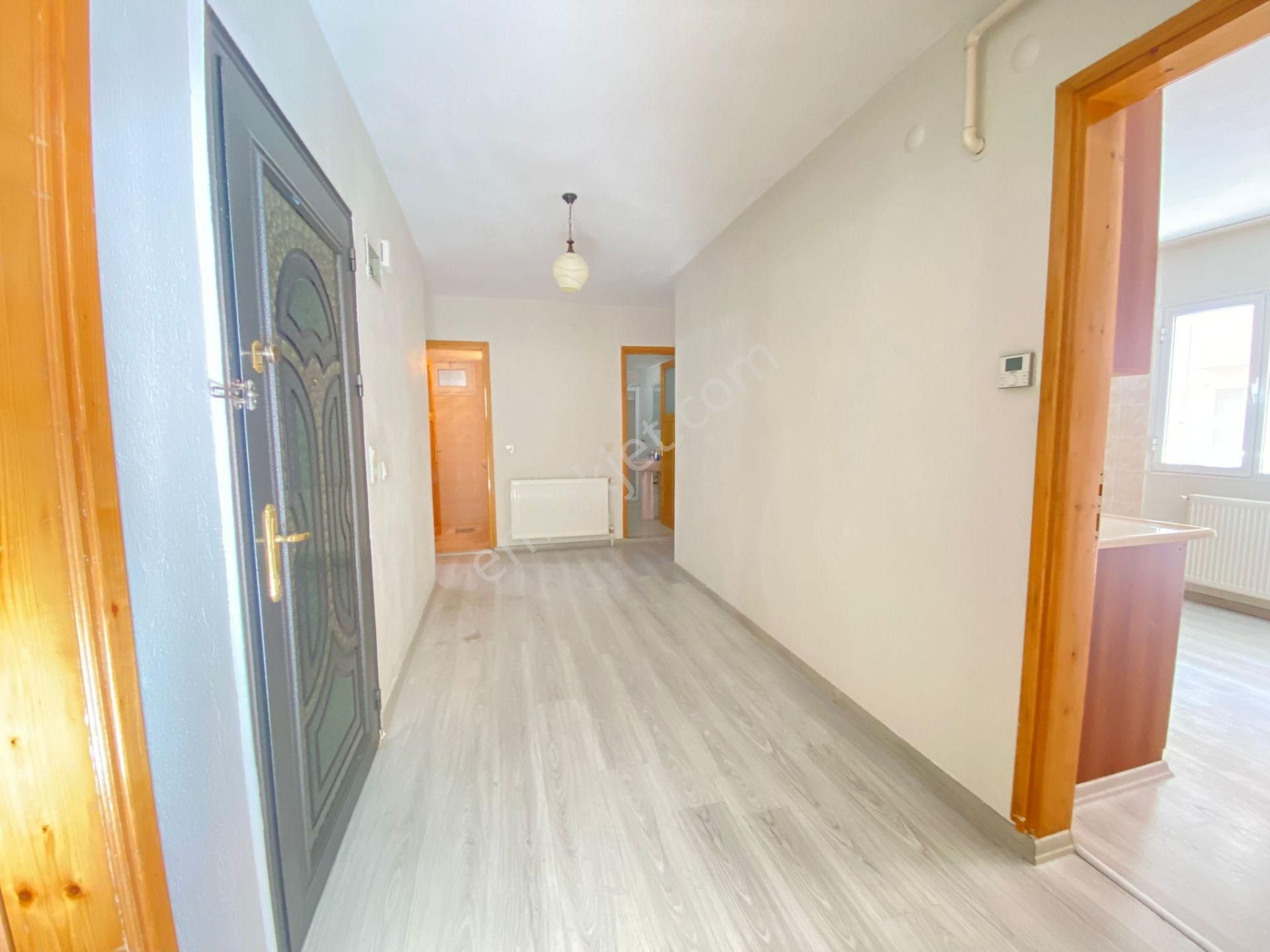 Buca Göksu Mah Köşe 135 M2 Doğalgazlı Ayrı Mutfaklı Kiracısız - Görsel 21