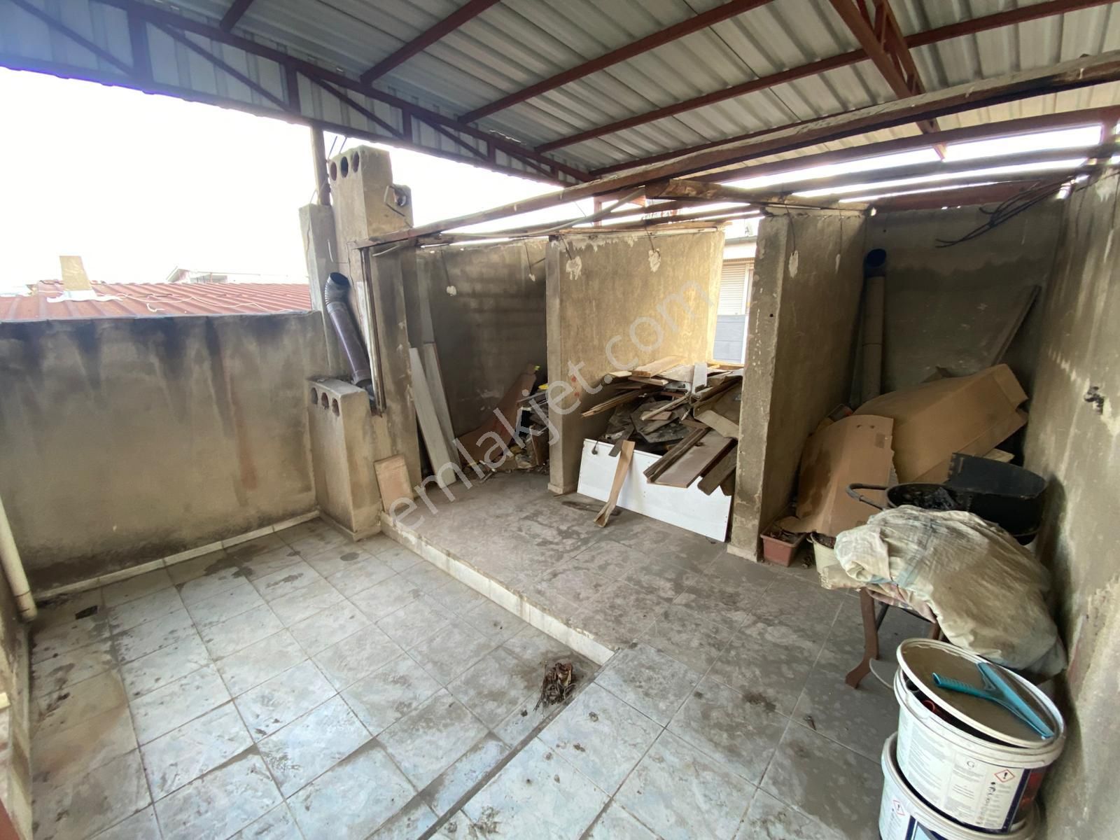 Buca Göksu Mah Köşe 135 M2 Doğalgazlı Ayrı Mutfaklı Kiracısız - Görsel 5