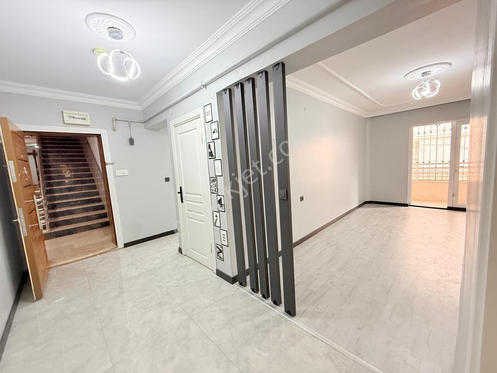 Yıldız'dan Çarşı İçinde Altında Daire Olan E.banyolu 2+1 Y.giriş - Görsel 5