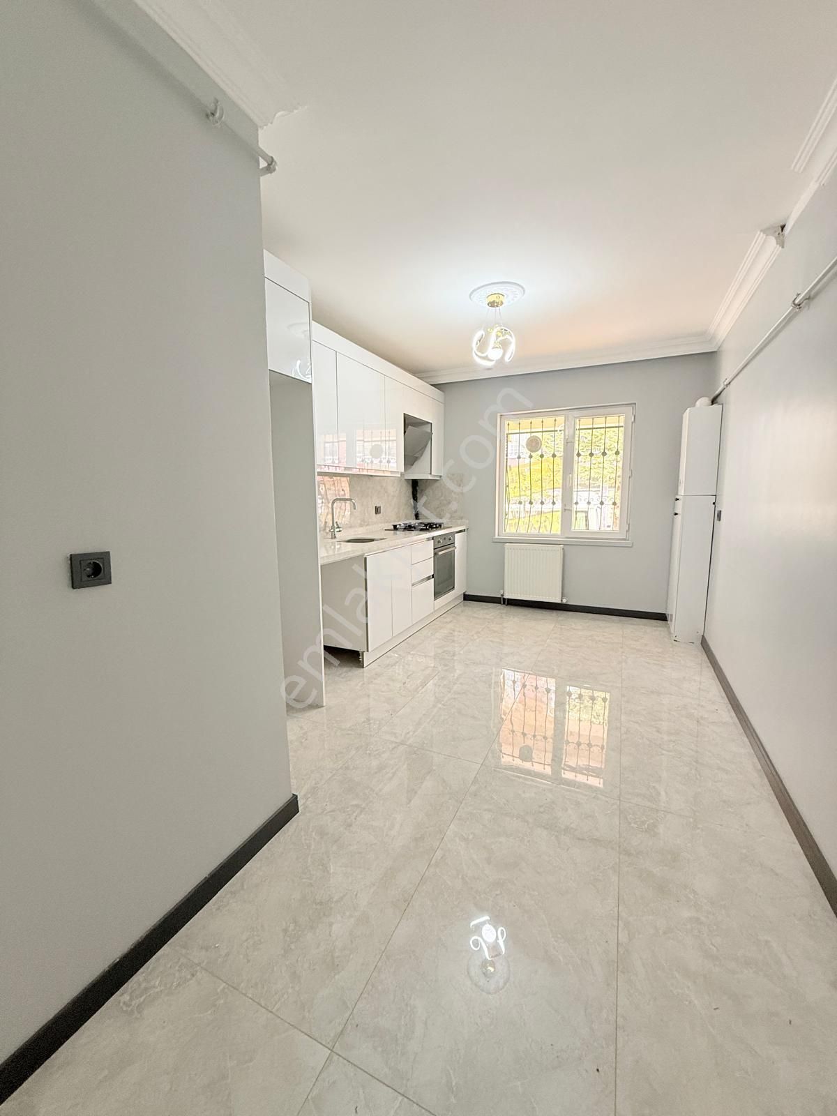 Yıldız'dan Çarşı İçinde Altında Daire Olan E.banyolu 2+1 Y.giriş - Görsel 16