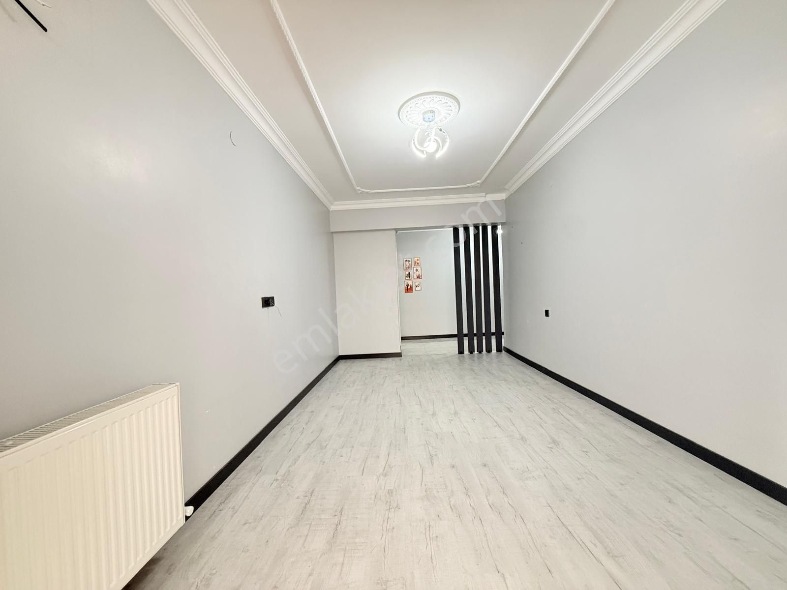 Yıldız'dan Çarşı İçinde Altında Daire Olan E.banyolu 2+1 Y.giriş - Görsel 11