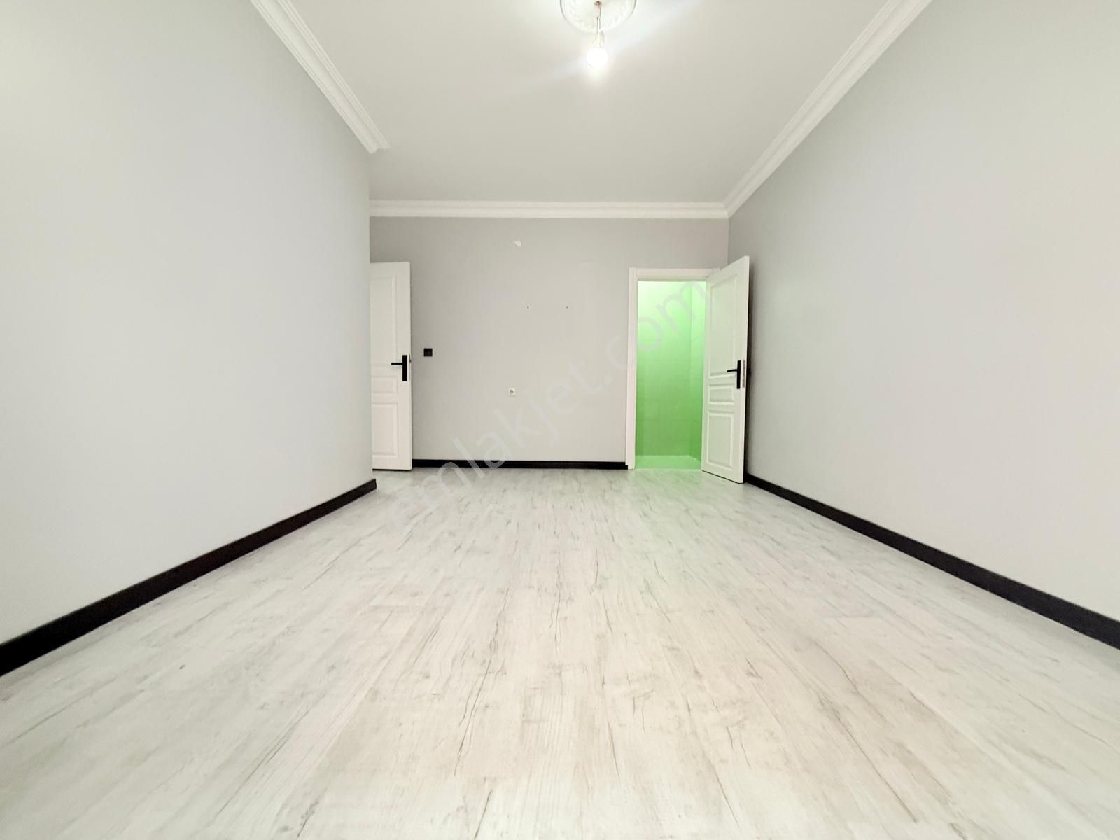 Yıldız'dan Çarşı İçinde Altında Daire Olan E.banyolu 2+1 Y.giriş - Görsel 22