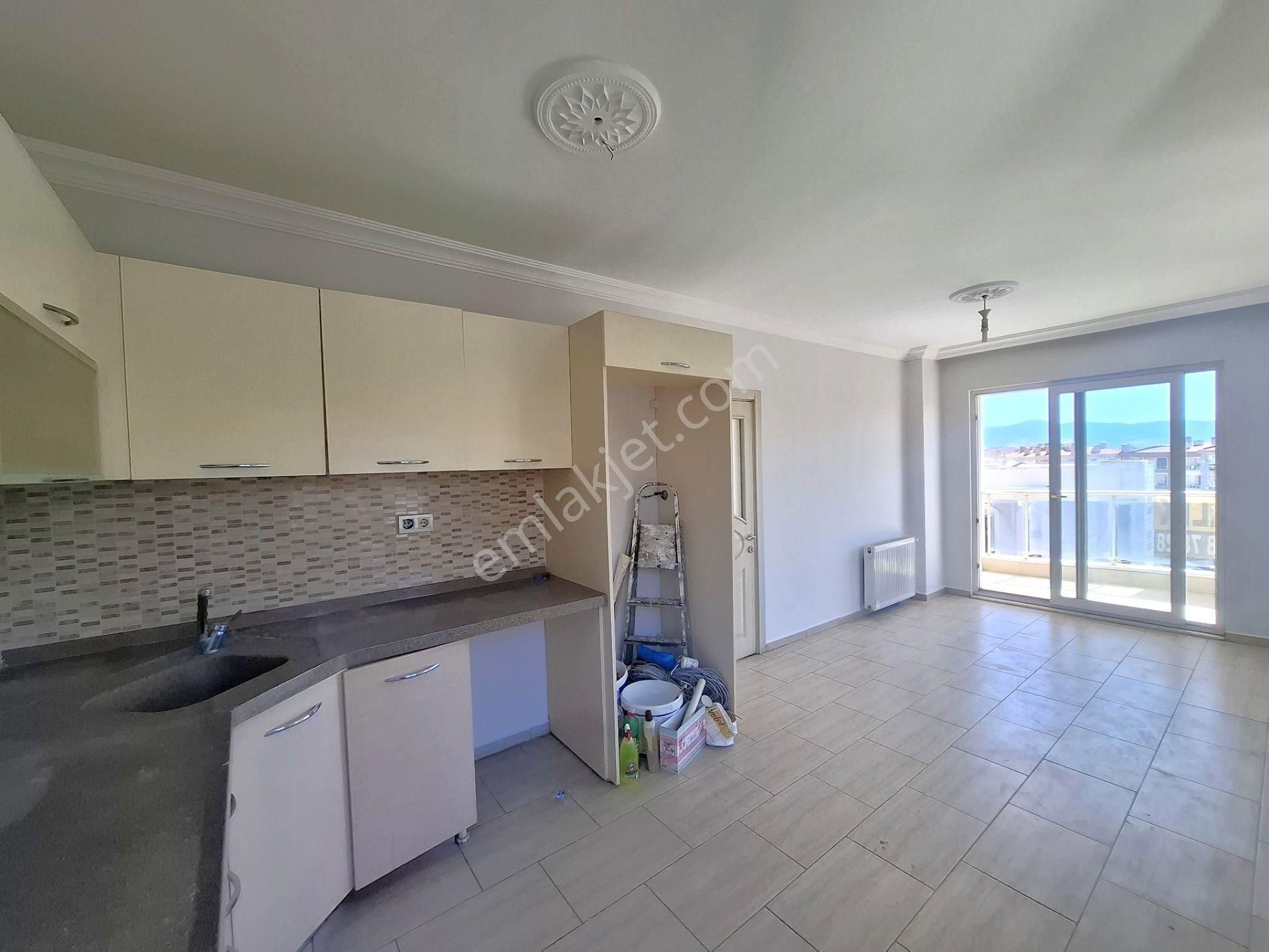 Akman'dan Adliye Binasına Cepheli Büro/ofis Ve İkamet İçin Kiralık Daire - Görsel 6