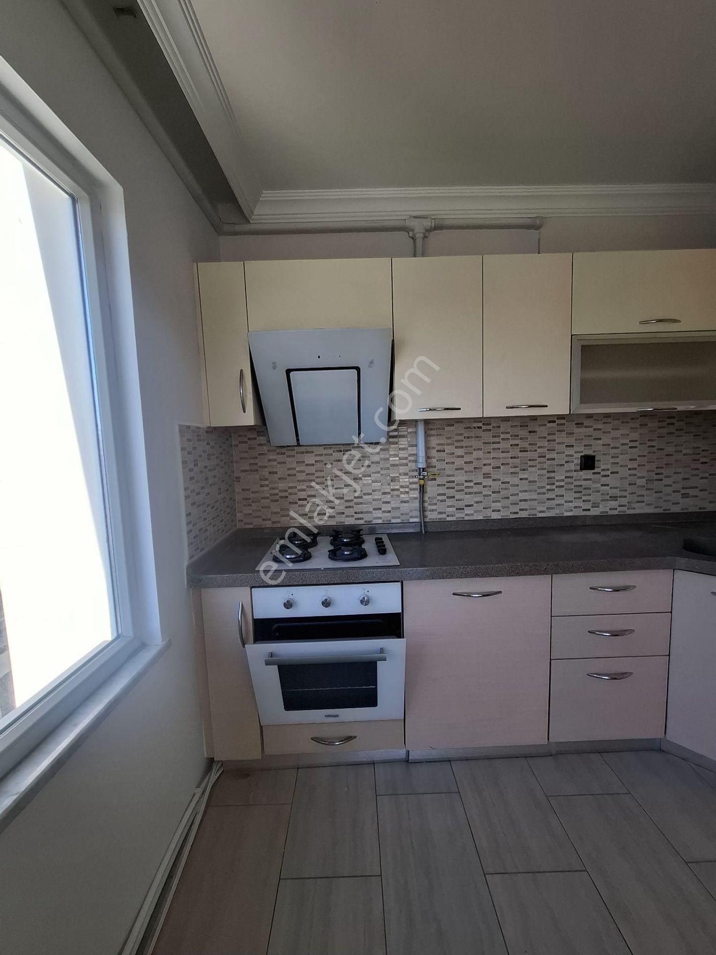 Akman'dan Adliye Binasına Cepheli Büro/ofis Ve İkamet İçin Kiralık Daire - Görsel 5