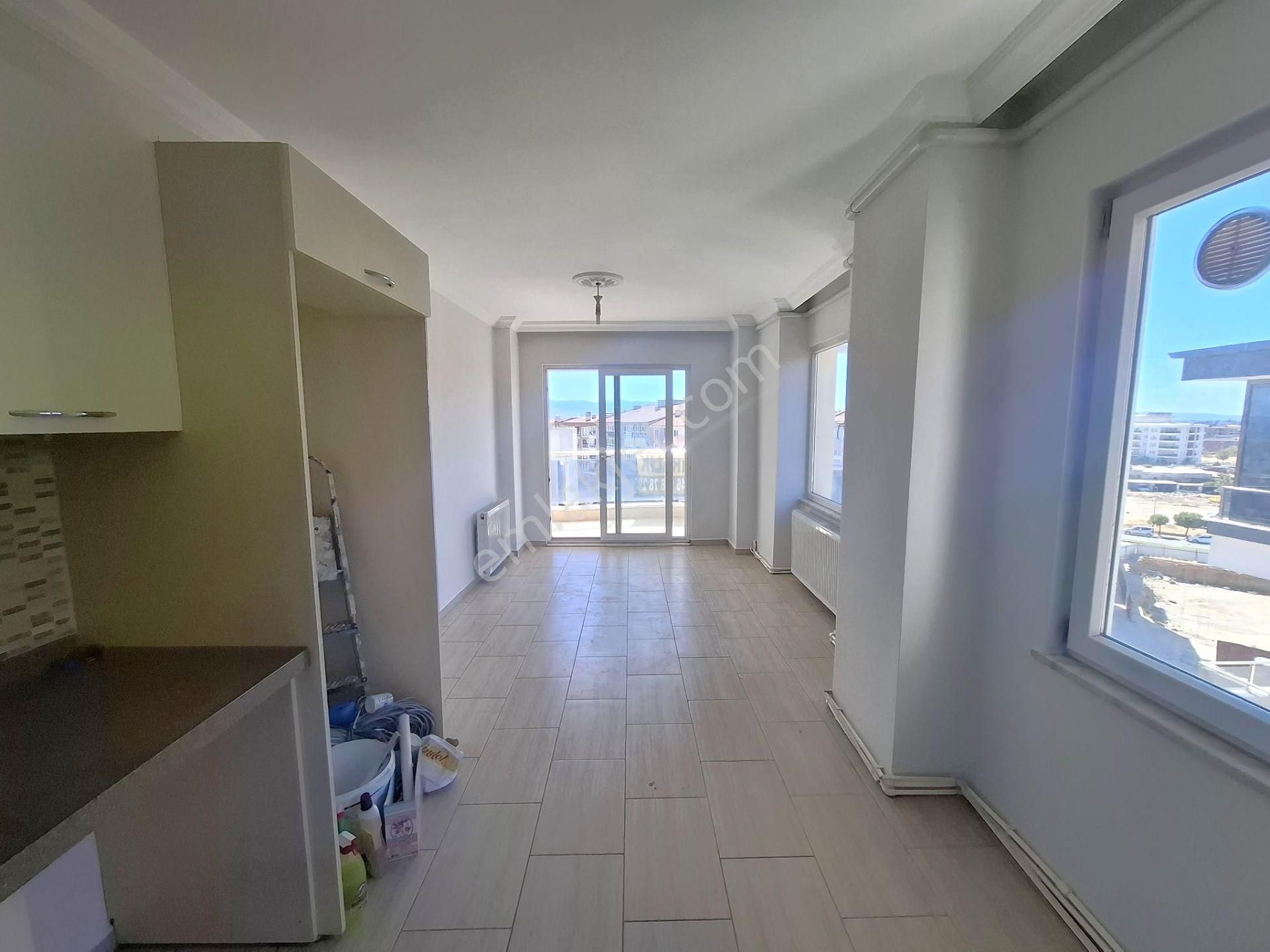 Akman'dan Adliye Binasına Cepheli Büro/ofis Ve İkamet İçin Kiralık Daire - Görsel 7