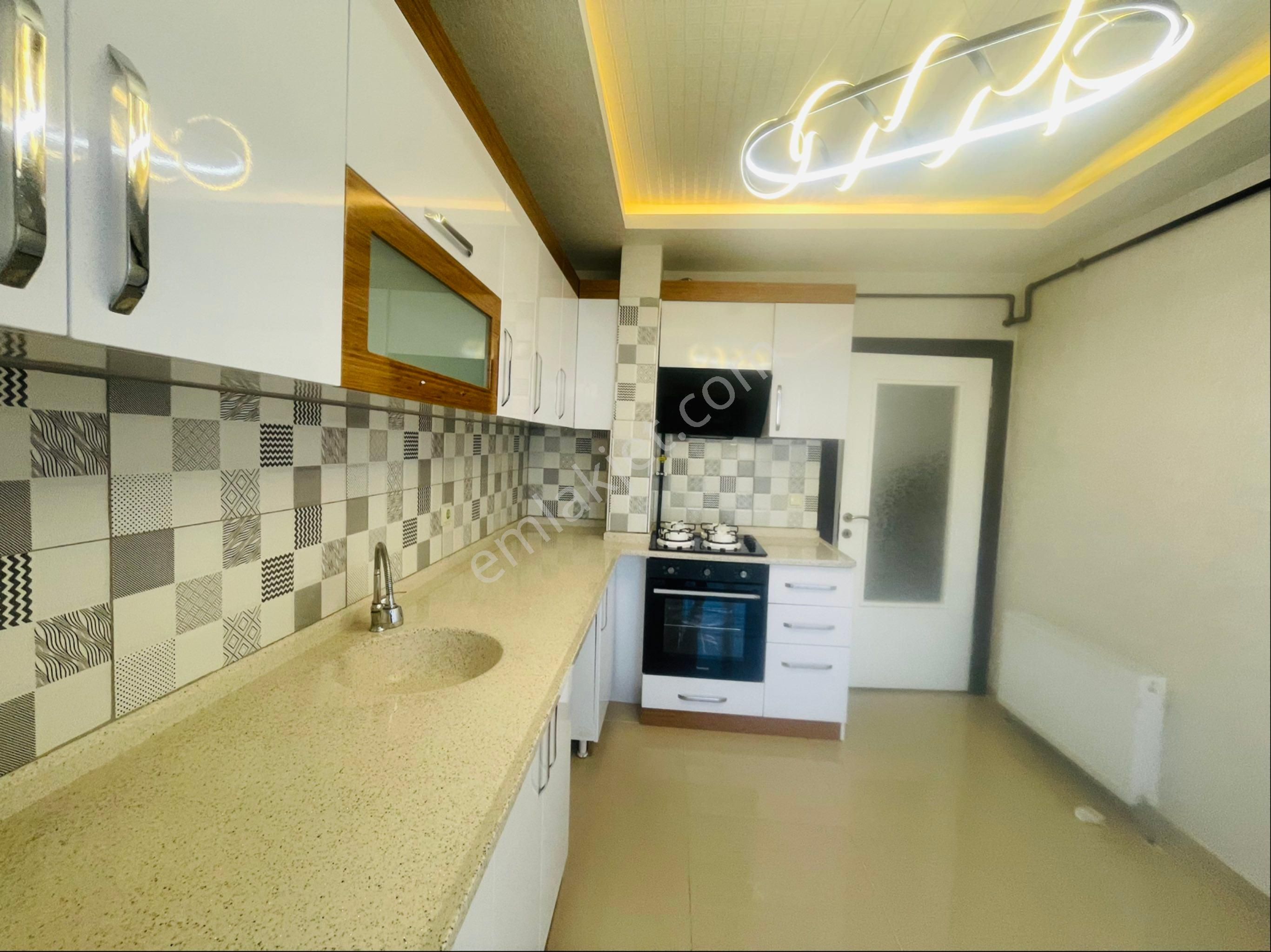 Satılık Ful +full Yapılı Daire Bağlum Karakaya Da - Görsel 3