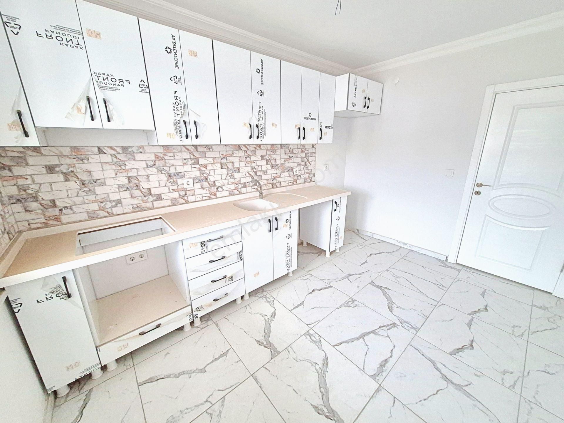 🌀gültaş Emlaktan Satılık Edremit Merkezde İskanlı Ön Cephe Asansörlü Ebeveyn Banyolu 3+1 Daire - Görsel 6