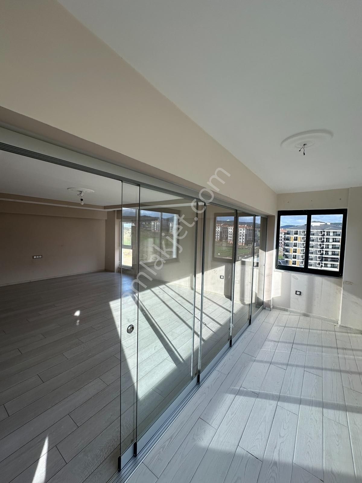 Ege Emlak'tan Yeni Mahalle De 3+1 Kiralık Daire - Görsel 27