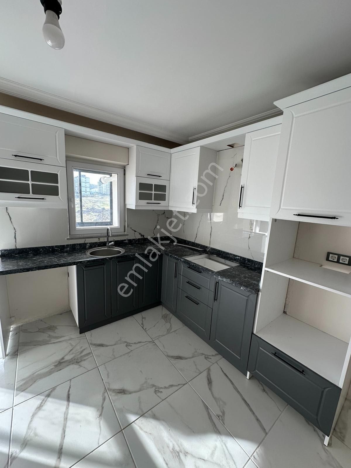 Ege Emlak'tan Yeni Mahalle De 3+1 Kiralık Daire - Görsel 7