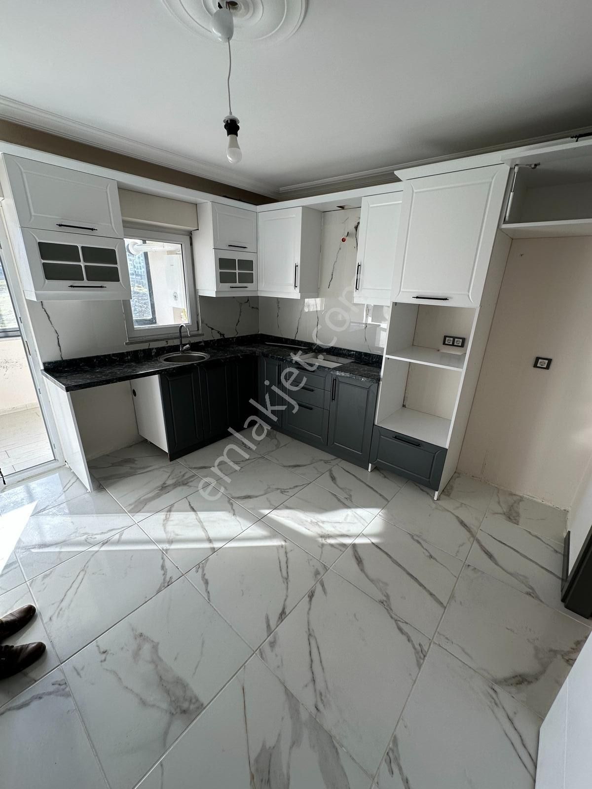 Ege Emlak'tan Yeni Mahalle De 3+1 Kiralık Daire - Görsel 18